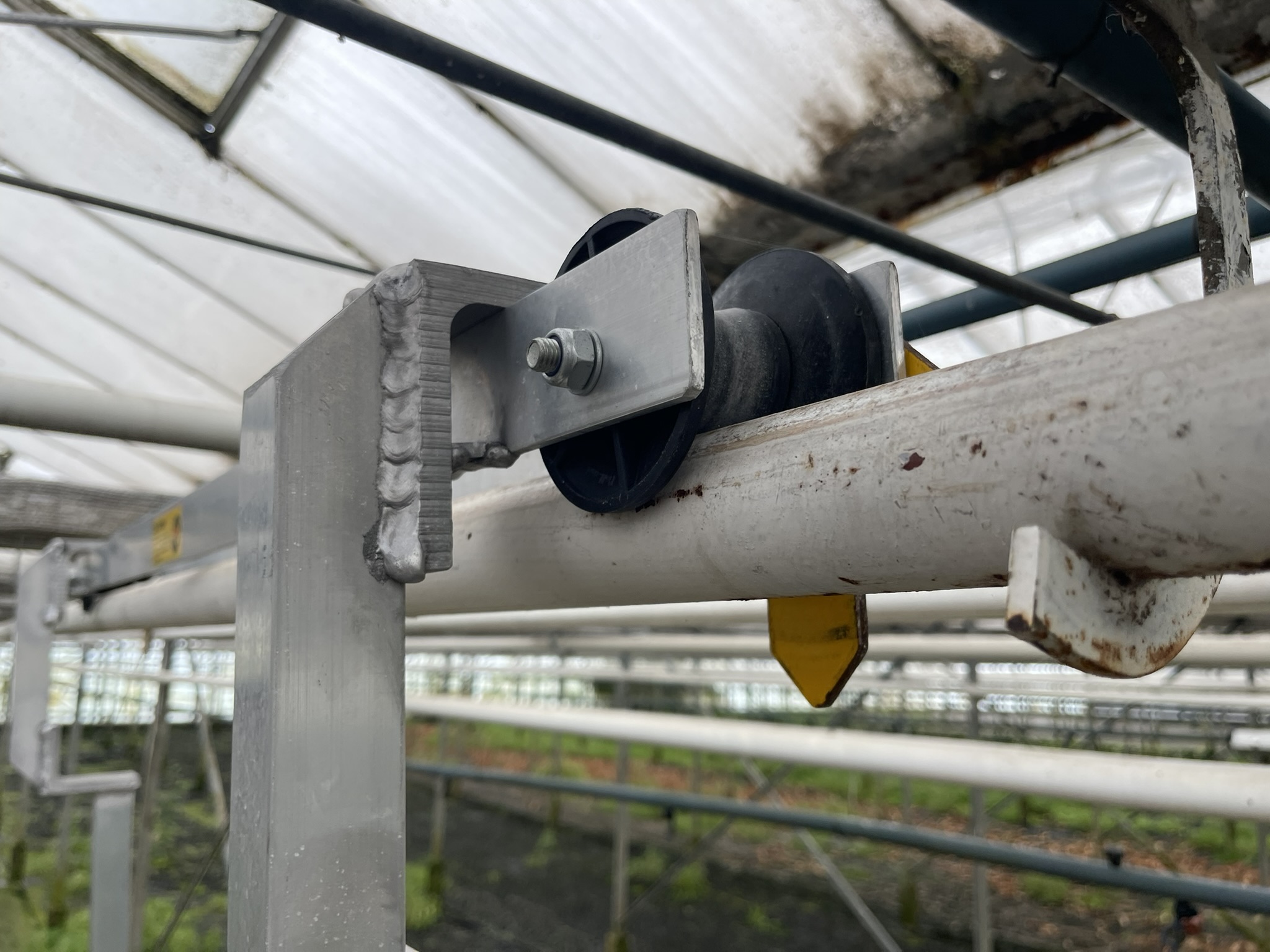 Over crop hanging trolleys 2500x1000 mm