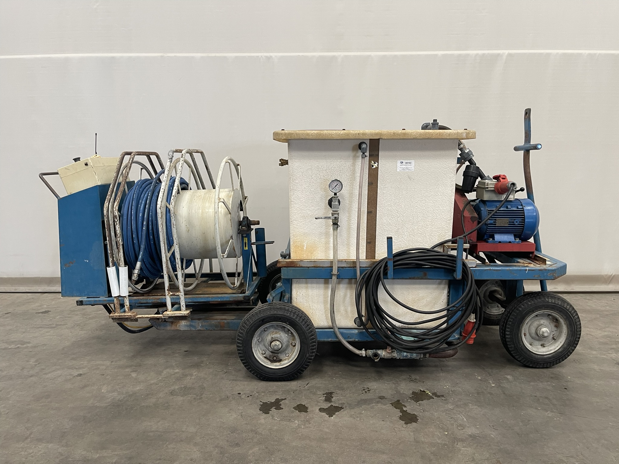 Weterings spuitkar 600 liter incl. slanghaspel