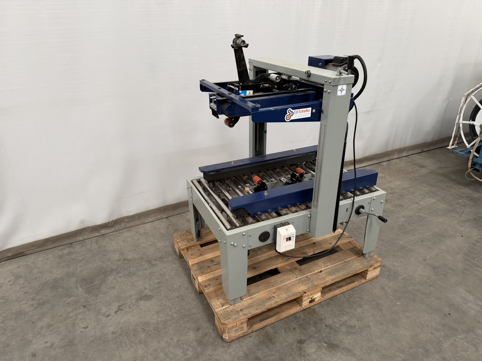 Youngsunpack Europe dozensluitmachine