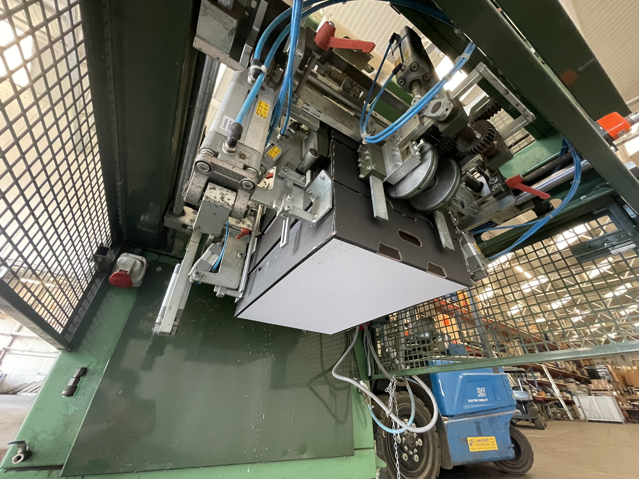 Boix dozenopzetmachine incl. stapel/uitvoer unit