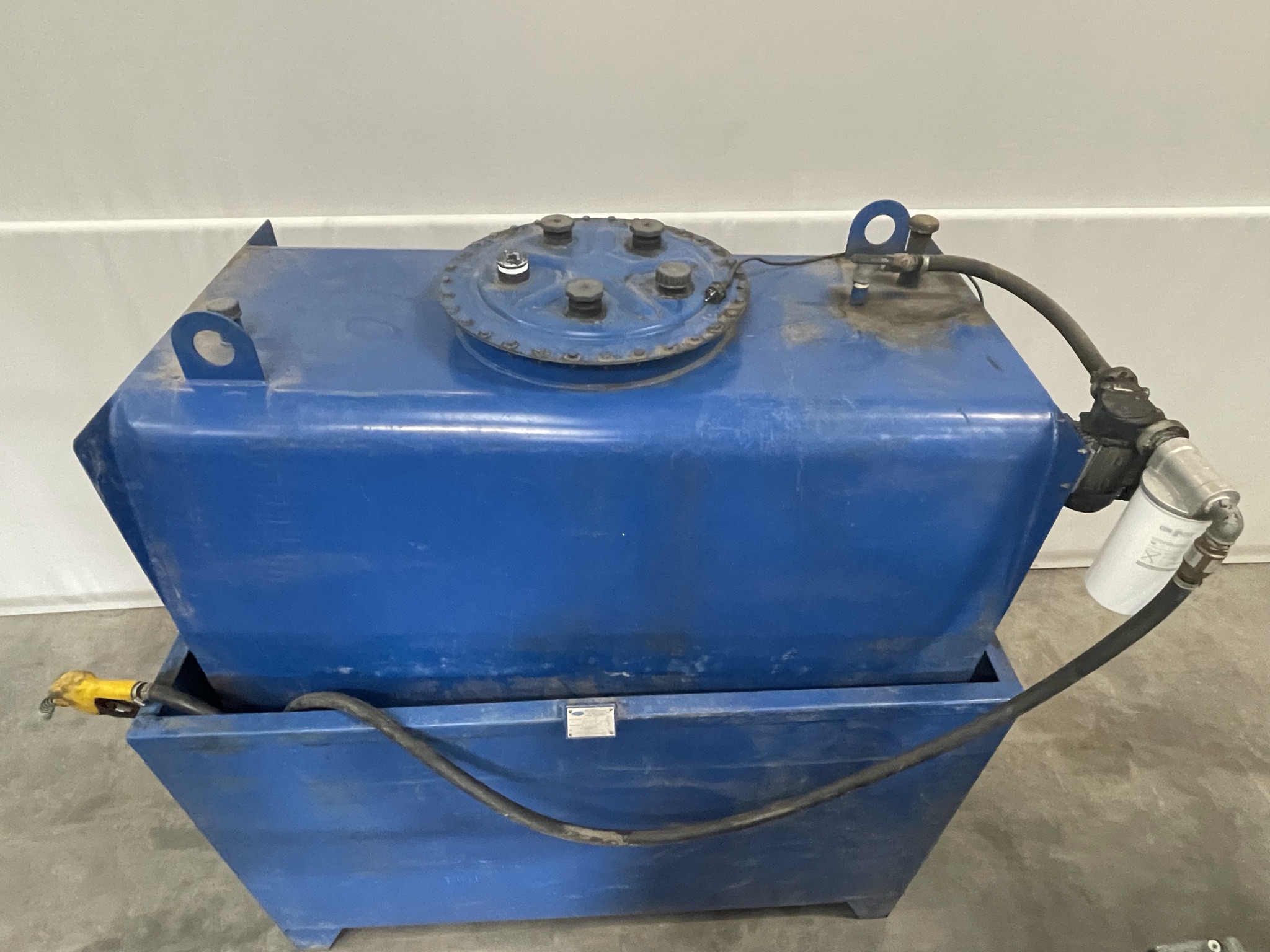 Brandstoftank 3000 liter incl. opvangbak