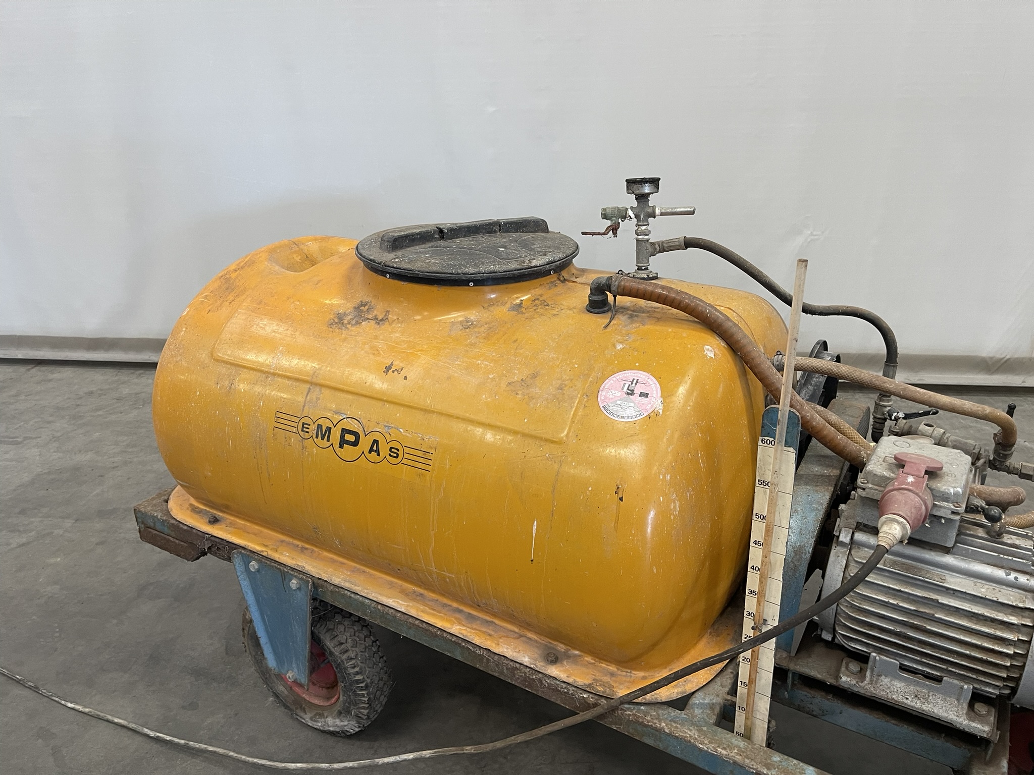 Empas spray cart 600 liters