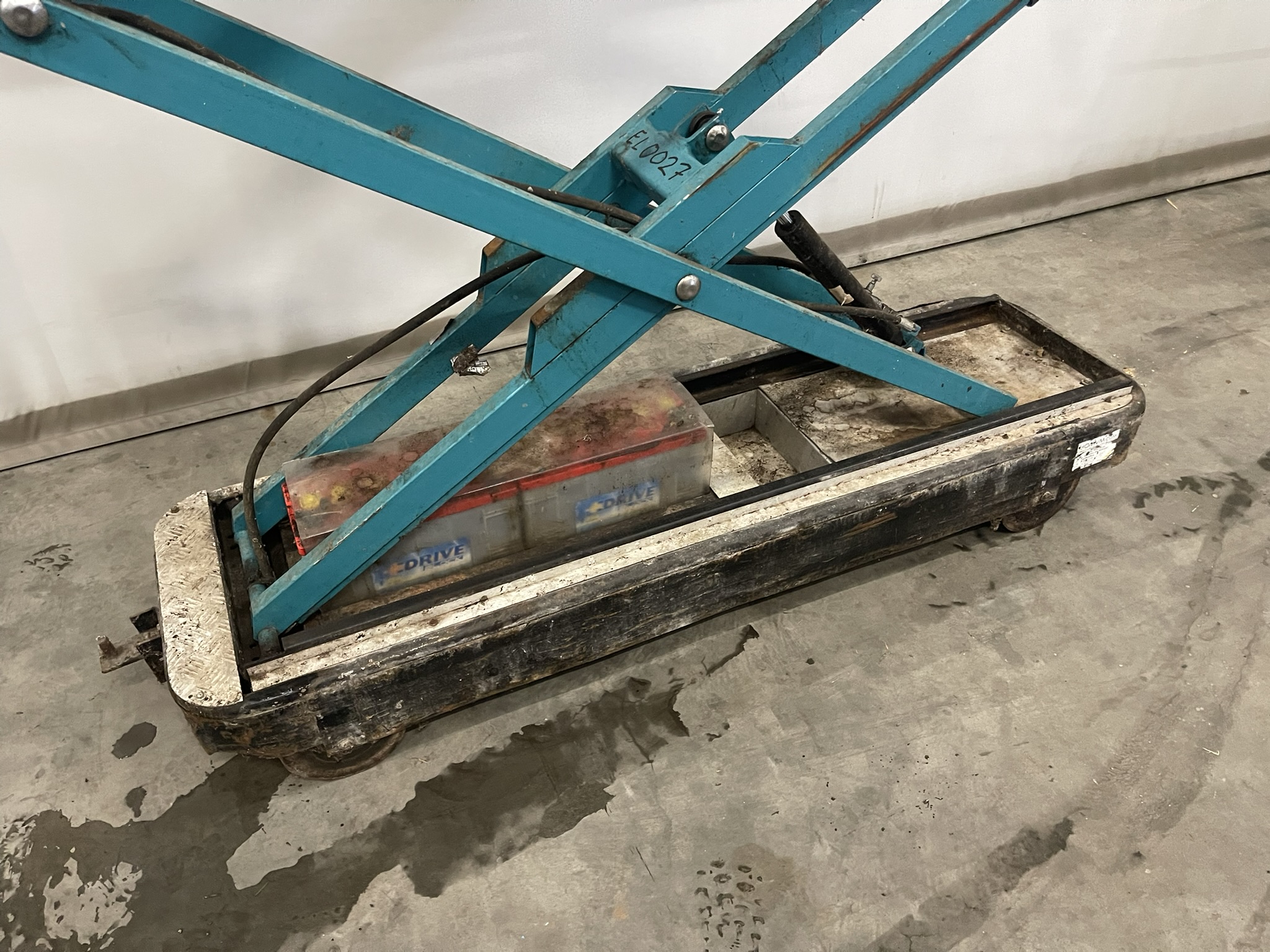 Pipe rail aerial work platform