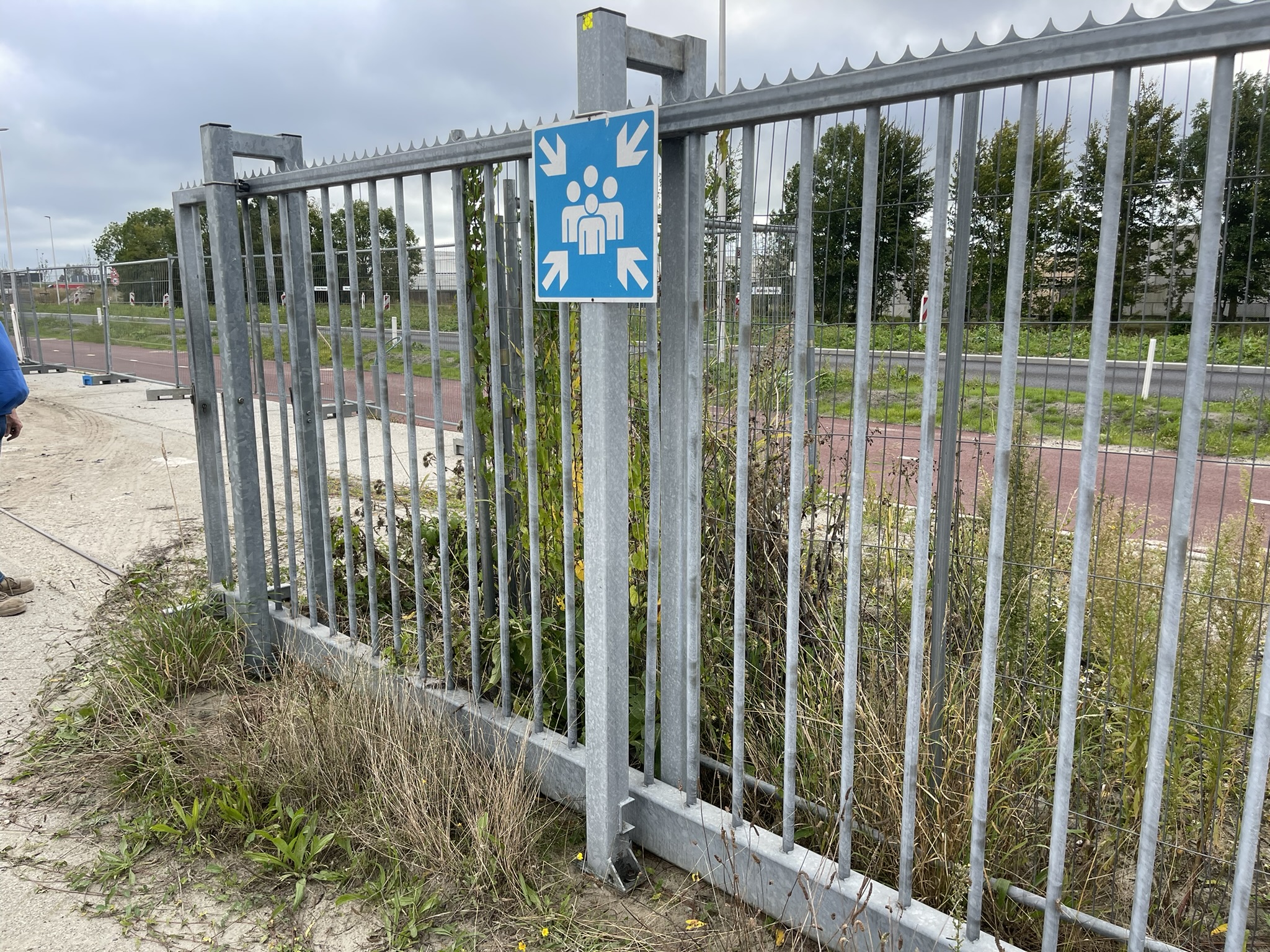 Double sliding gate 34,500 mm