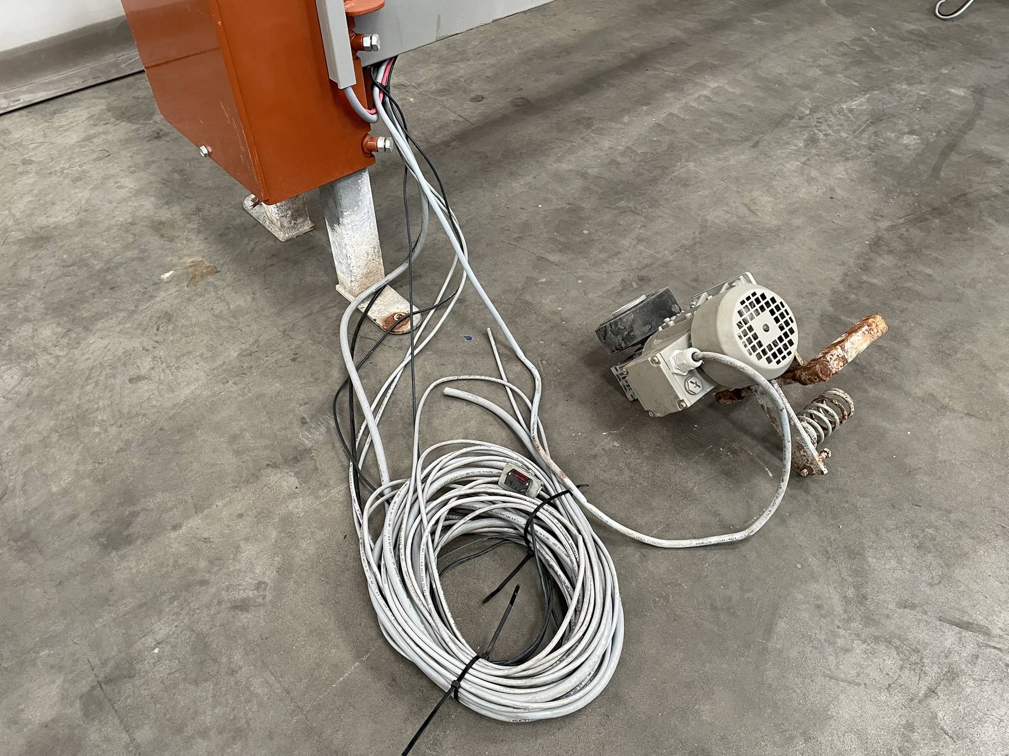 Javo Swing drop-down robots