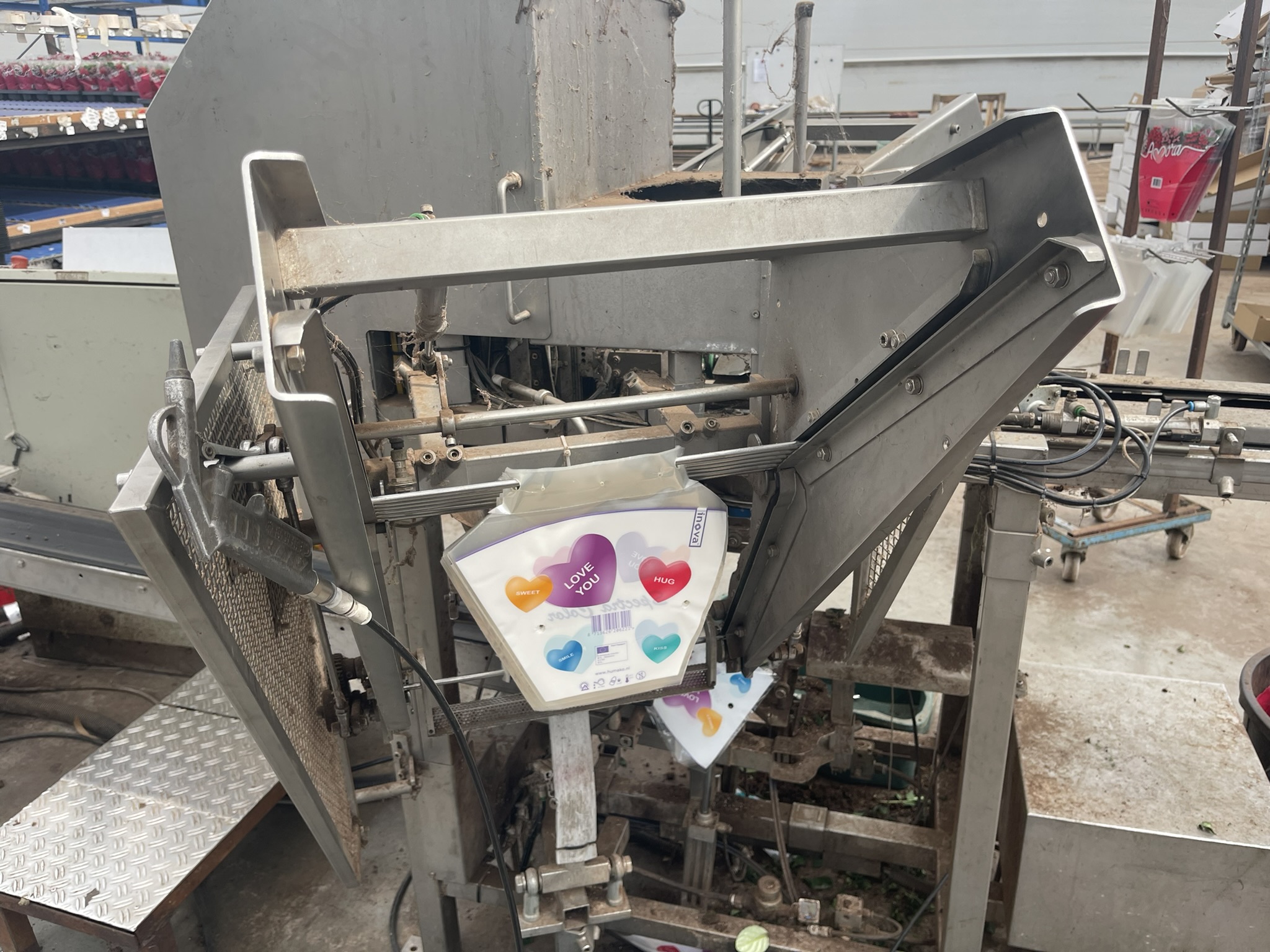 Createch cover machine