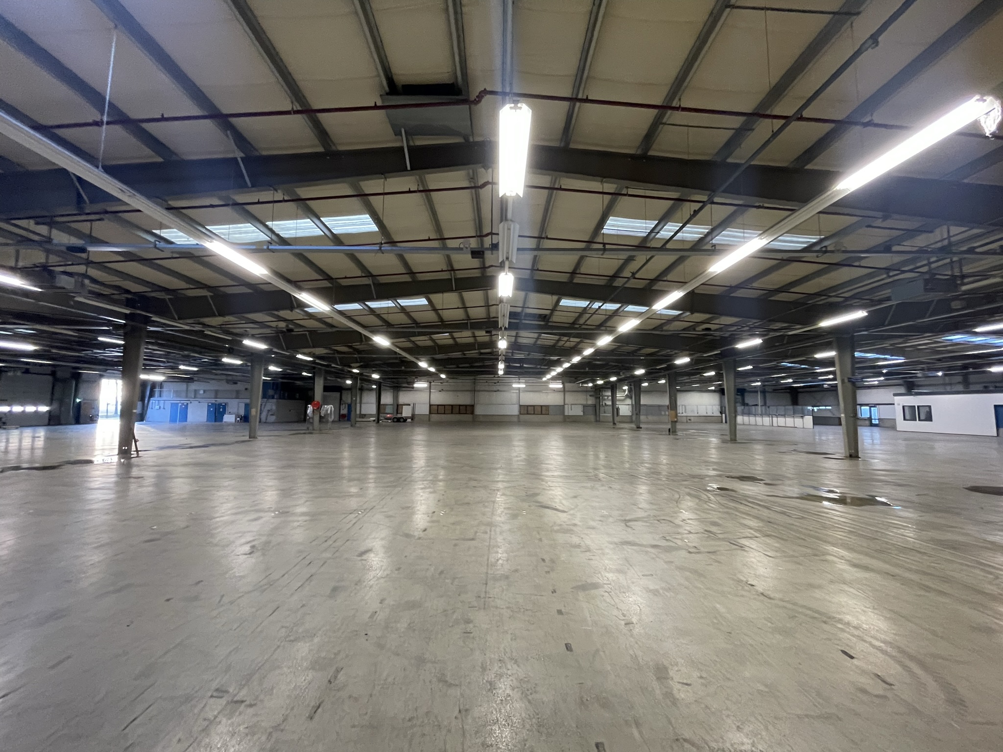 Industrial hall 4.649 m²