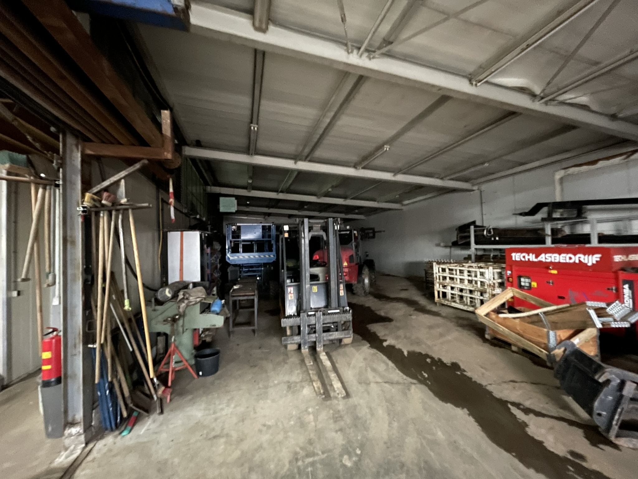 Business space 733 m²