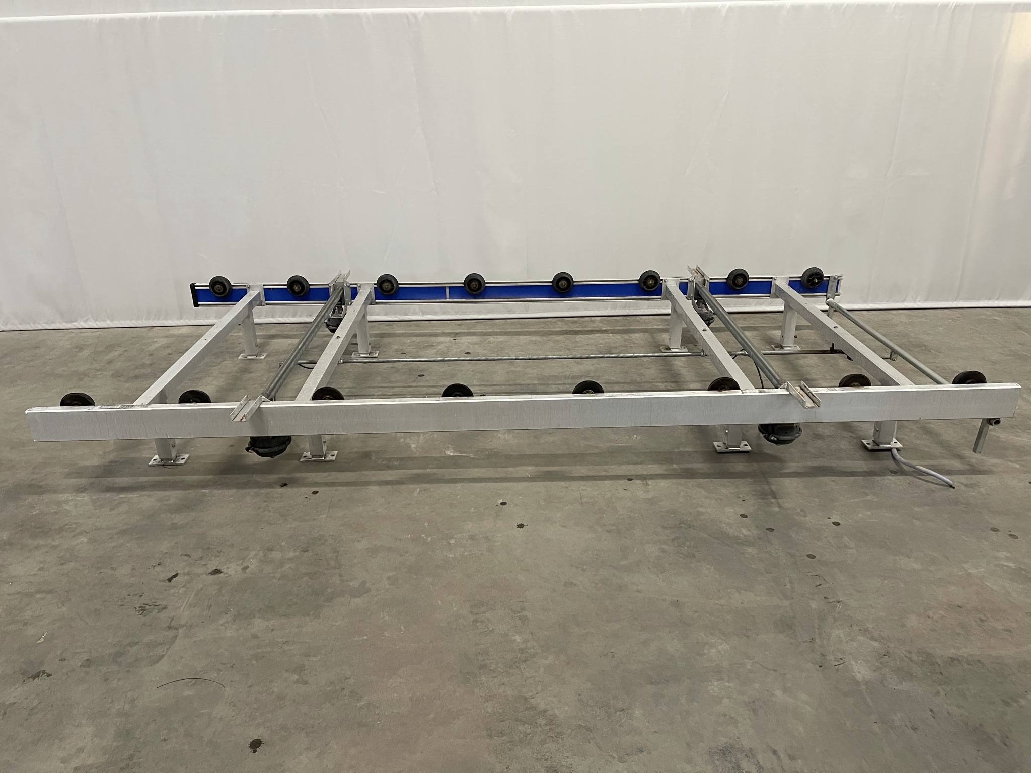 Roller table conveyors