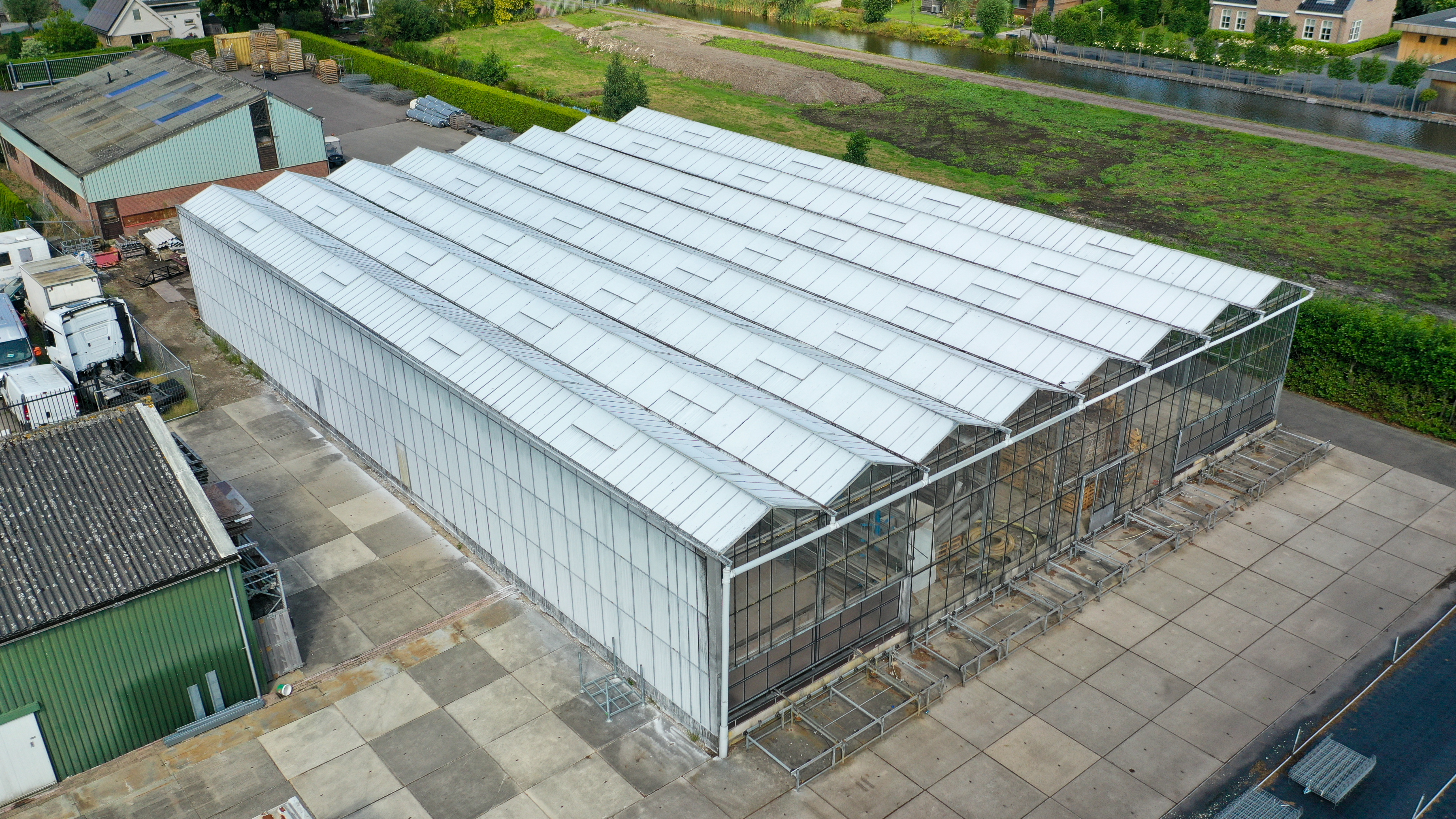 Venlo kas 12,80 m 922 m²