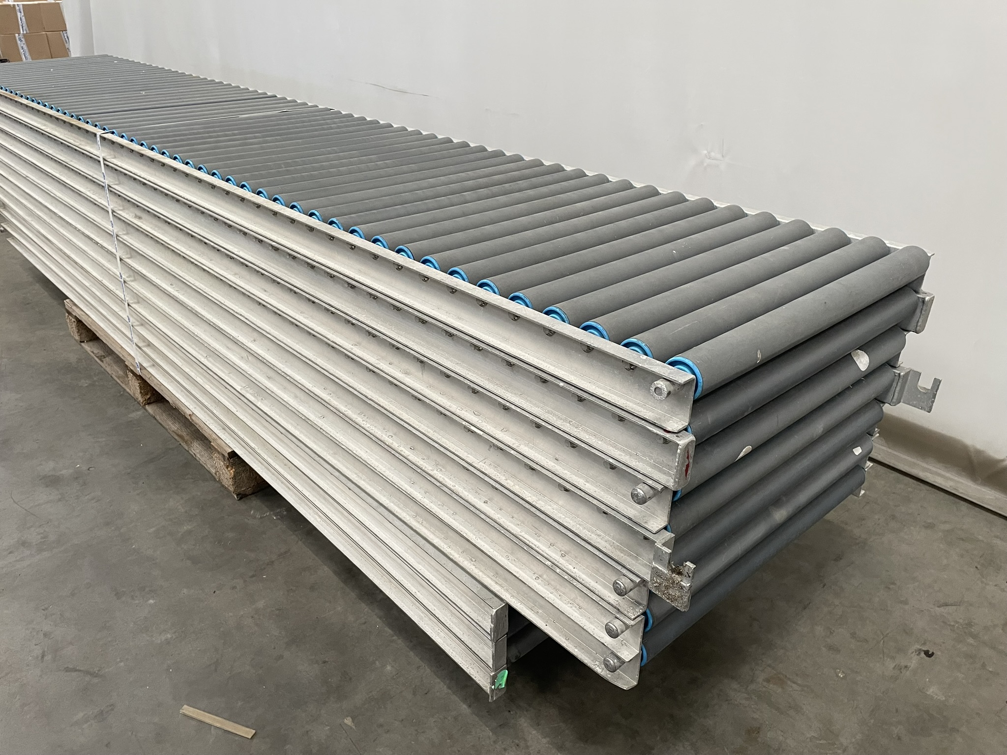 Roller conveyor belts 650 mm