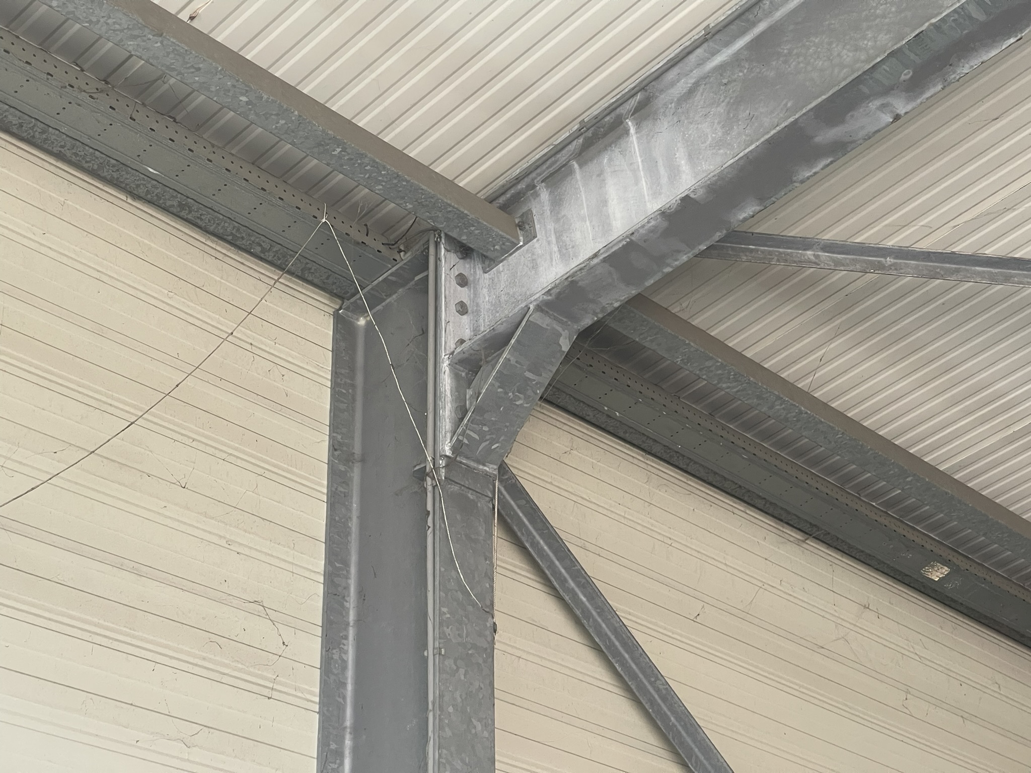 Bedrijfsruimte 716 m²