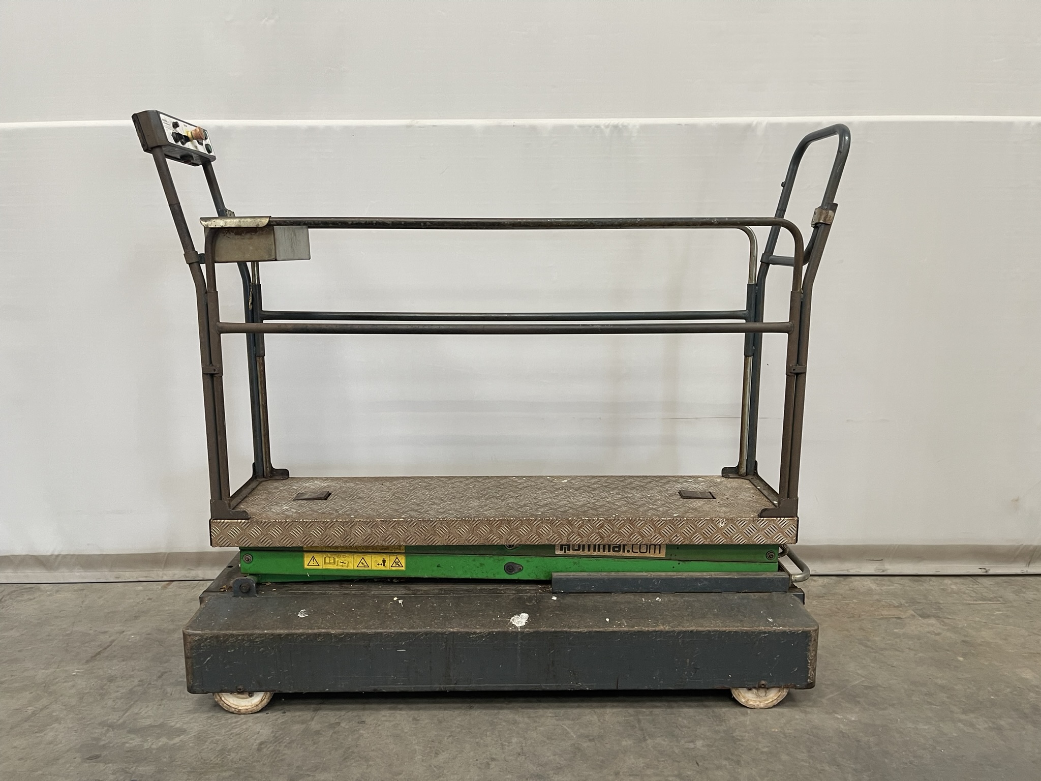 Pipe rail aerial workers