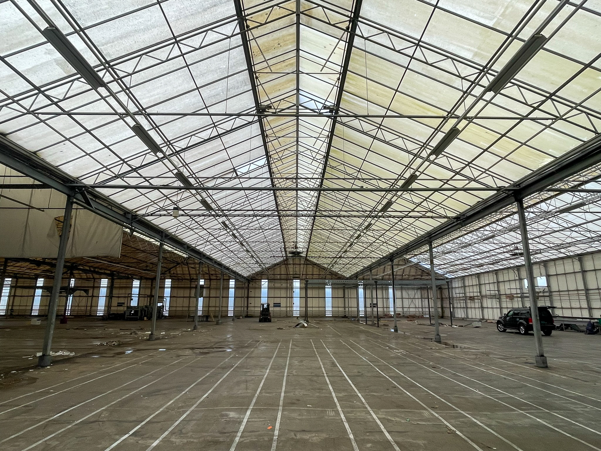 Breedkap kas 16.00 m 8.640 m²