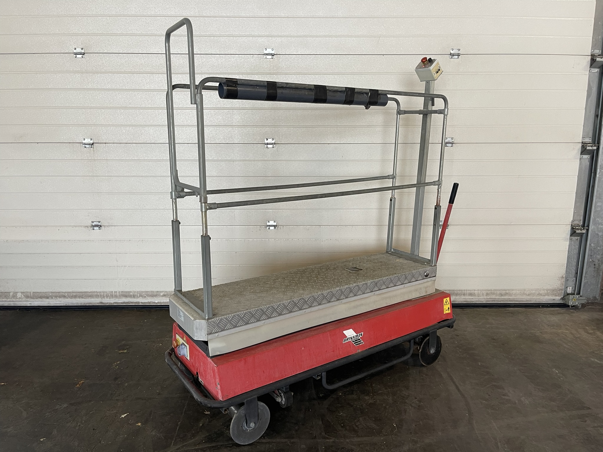 Berg pipe rail aerial worker