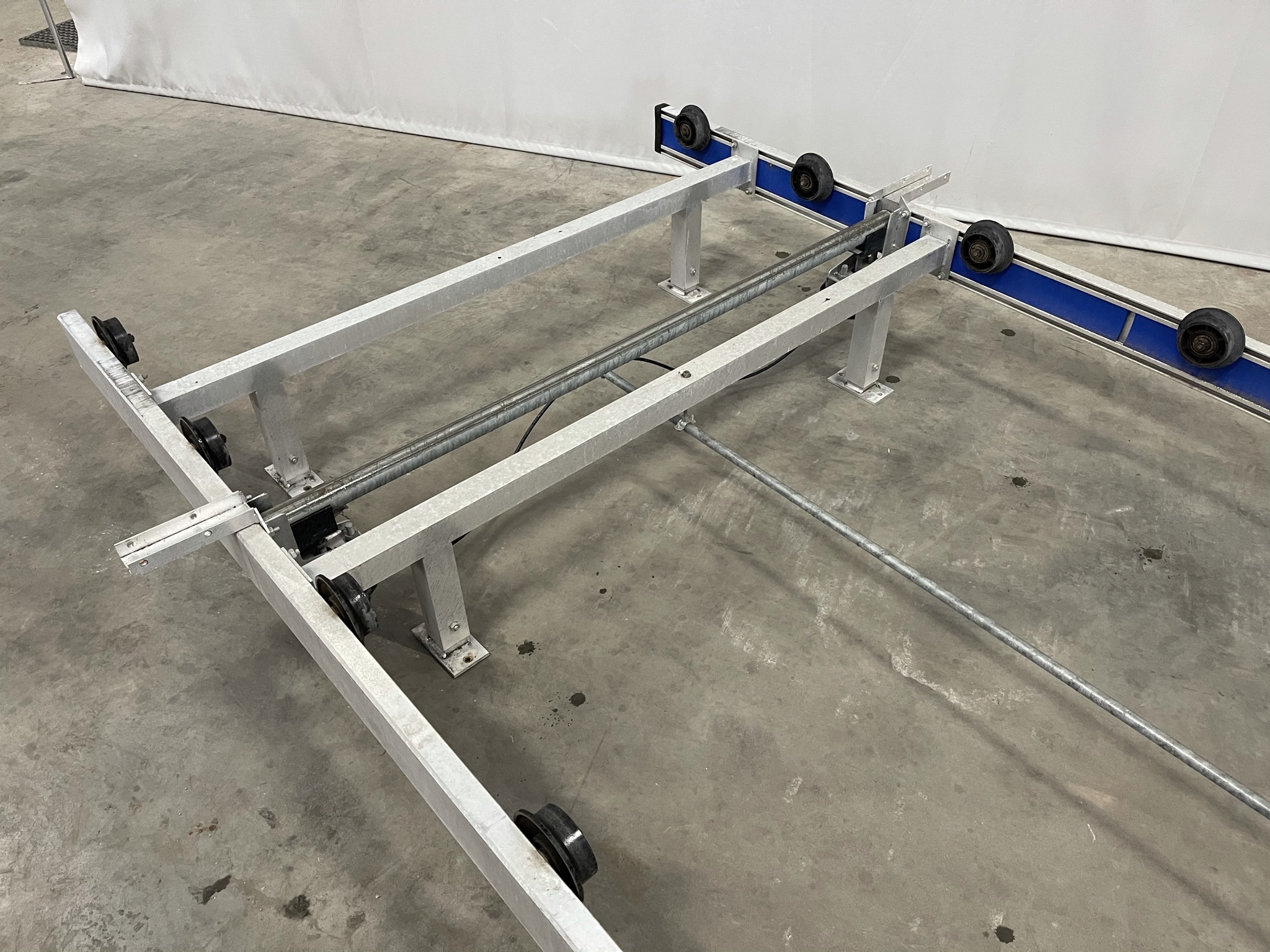 Roller table conveyors