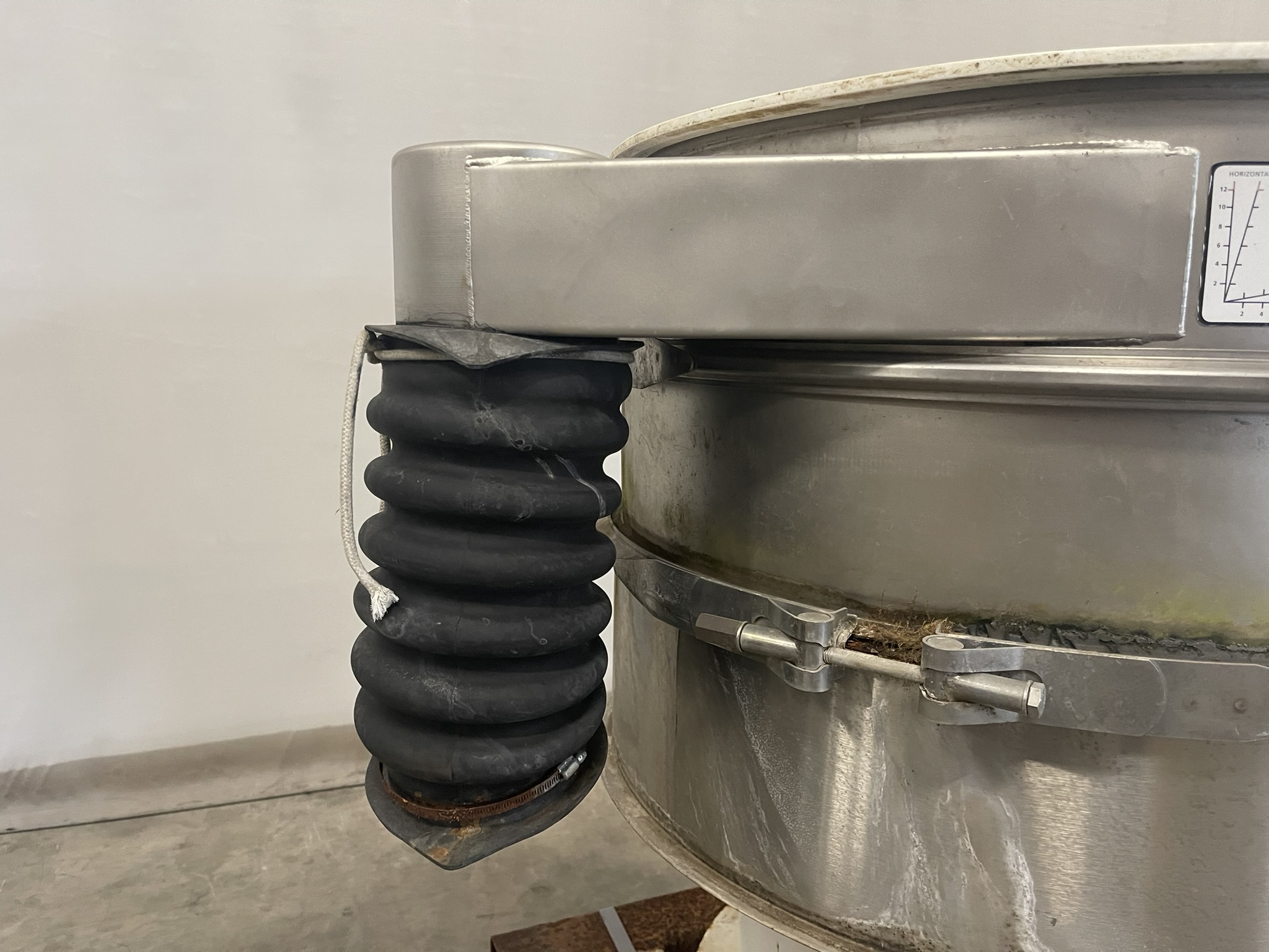 Amkco BETA 750 vibrating sieve