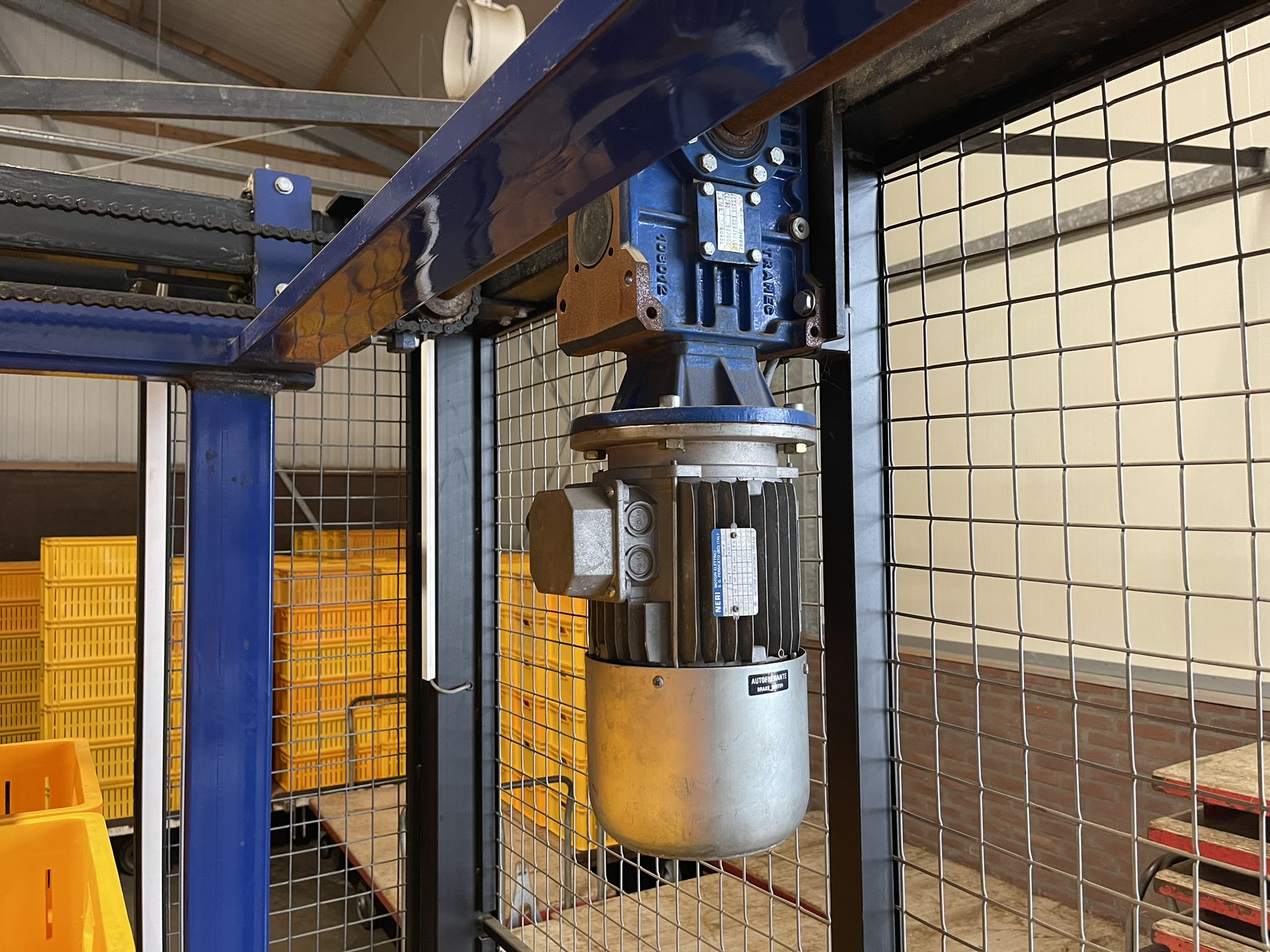 Destacker & Aweta Crate tipper