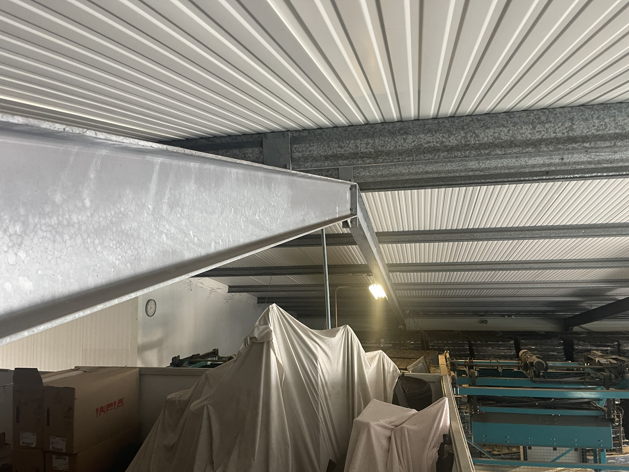 Bedrijfsruimte 716 m²