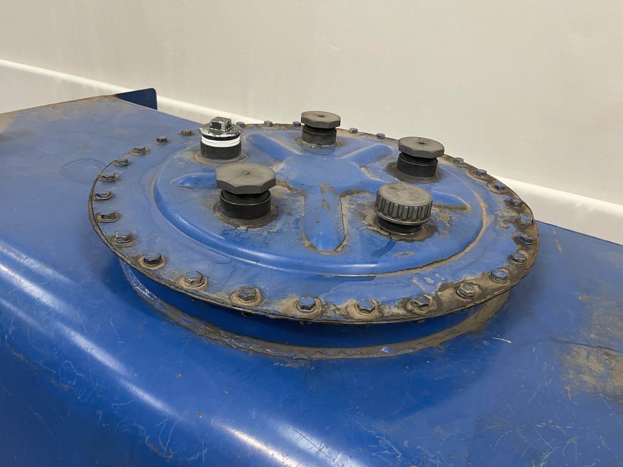 Brandstoftank 3000 liter incl. opvangbak