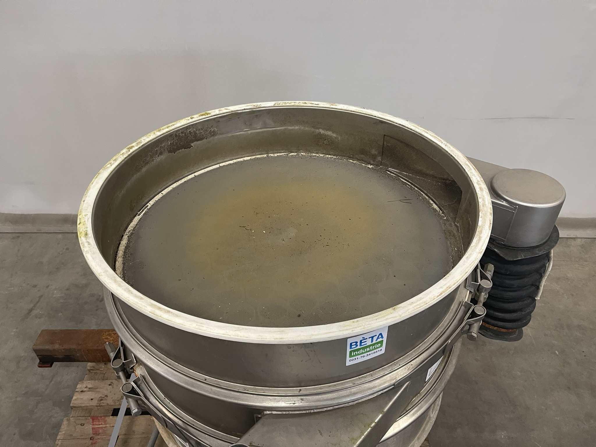 Amkco BETA 750 vibrating sieve