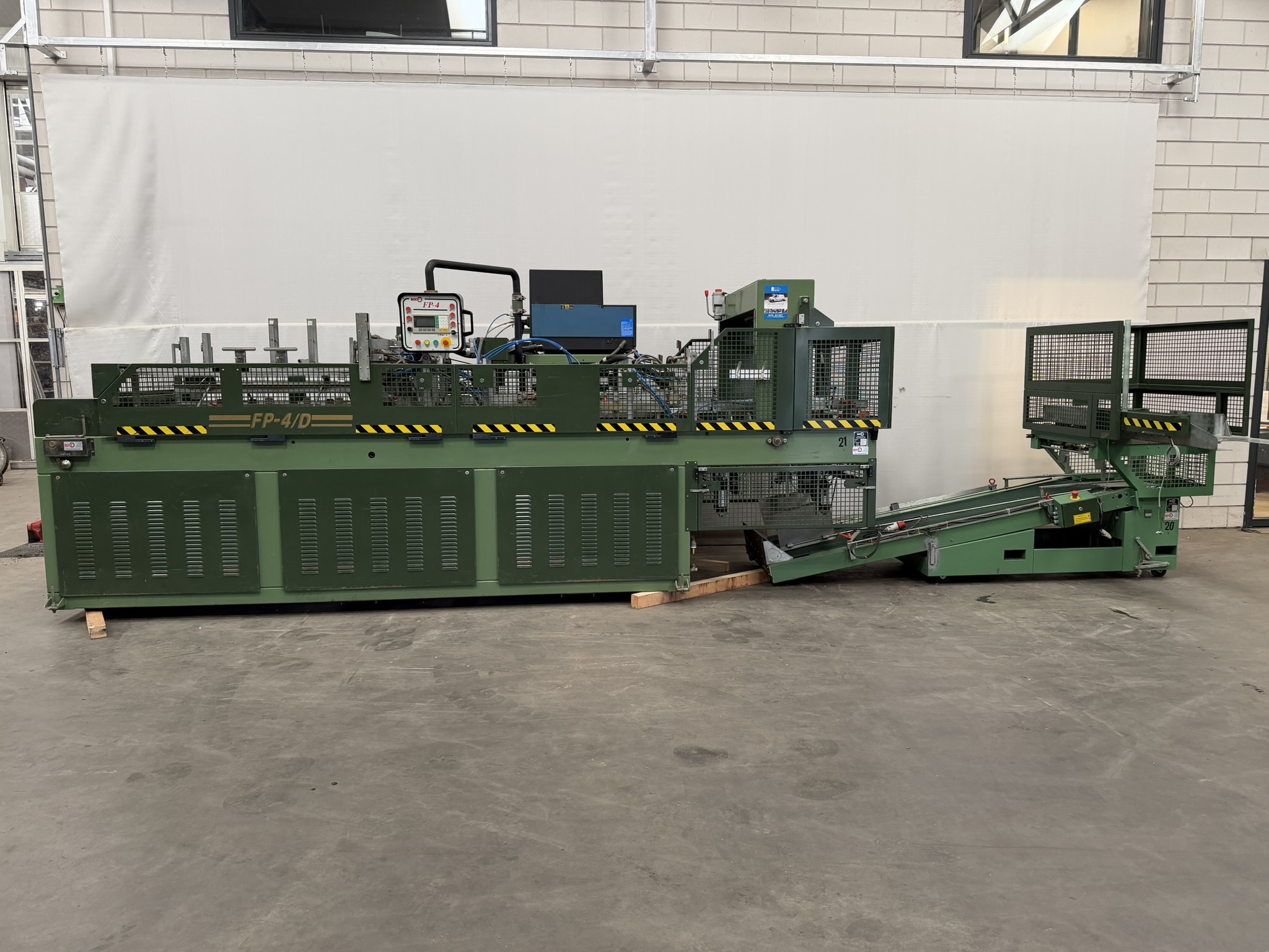 Boix dozenopzetmachine incl. stapel/uitvoer unit