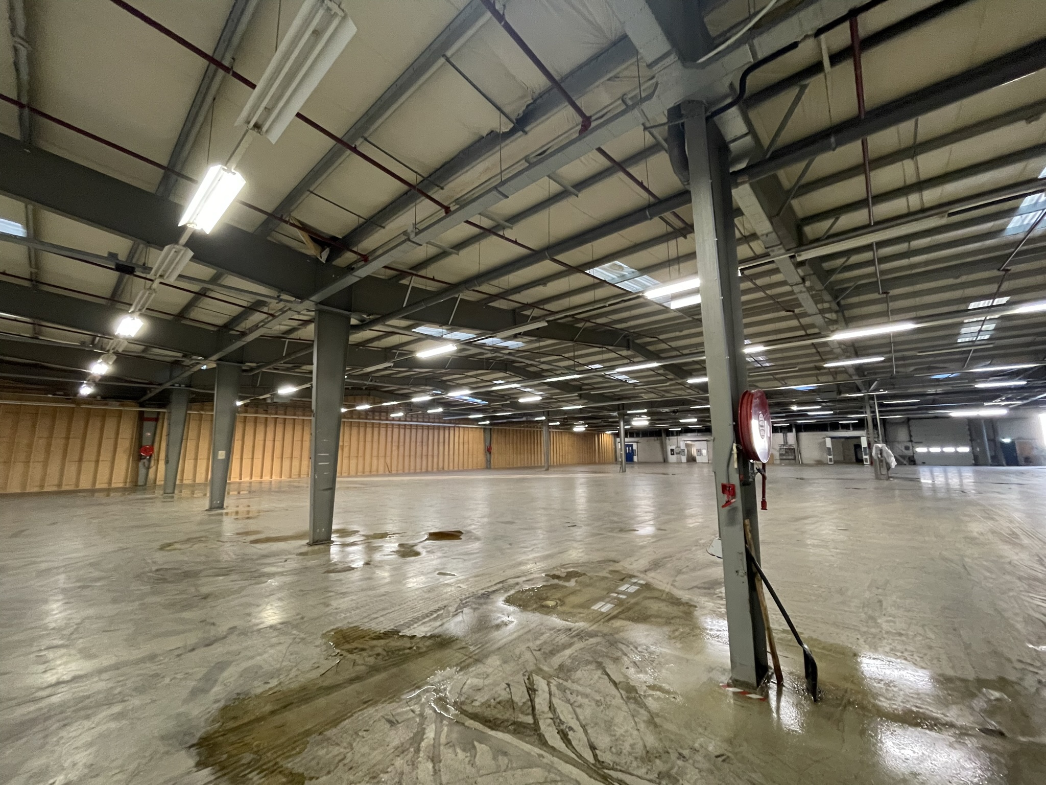 Industrial hall 4.649 m²