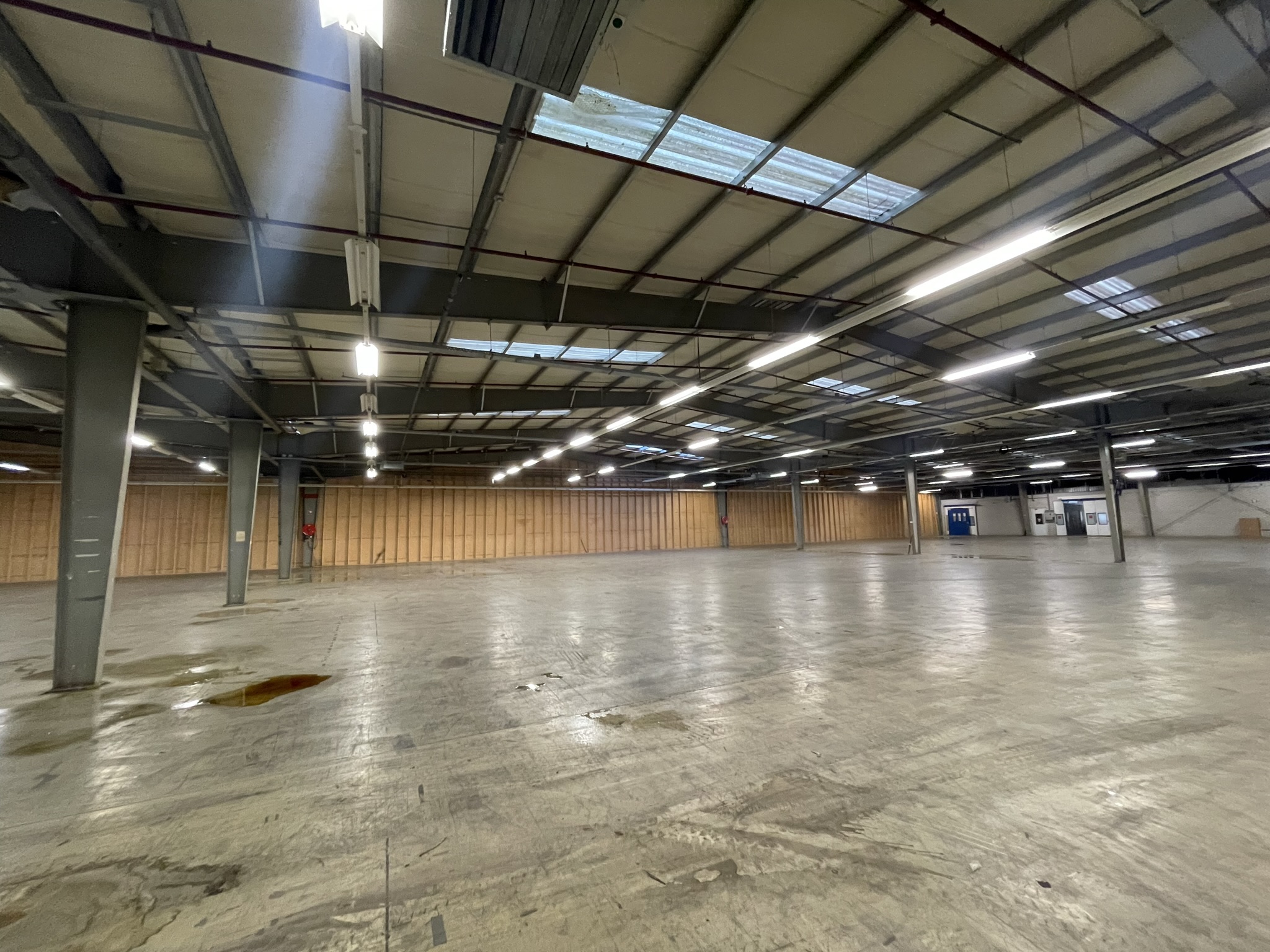 Industrial hall 4.649 m²