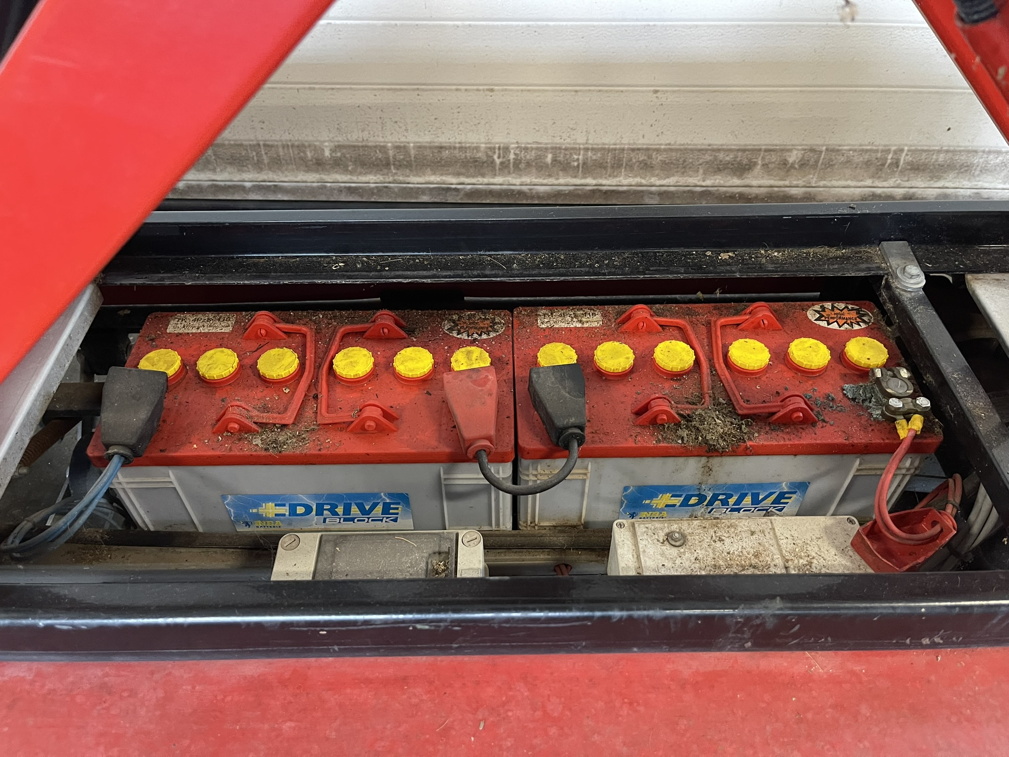 Berg pipe rail aerial worker