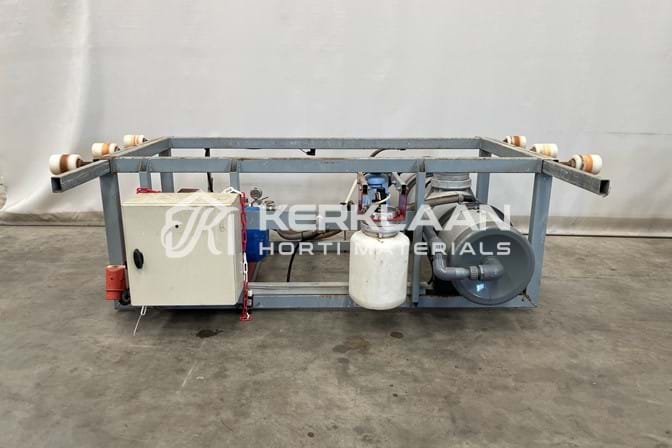 Pump unit for roll container conveyors