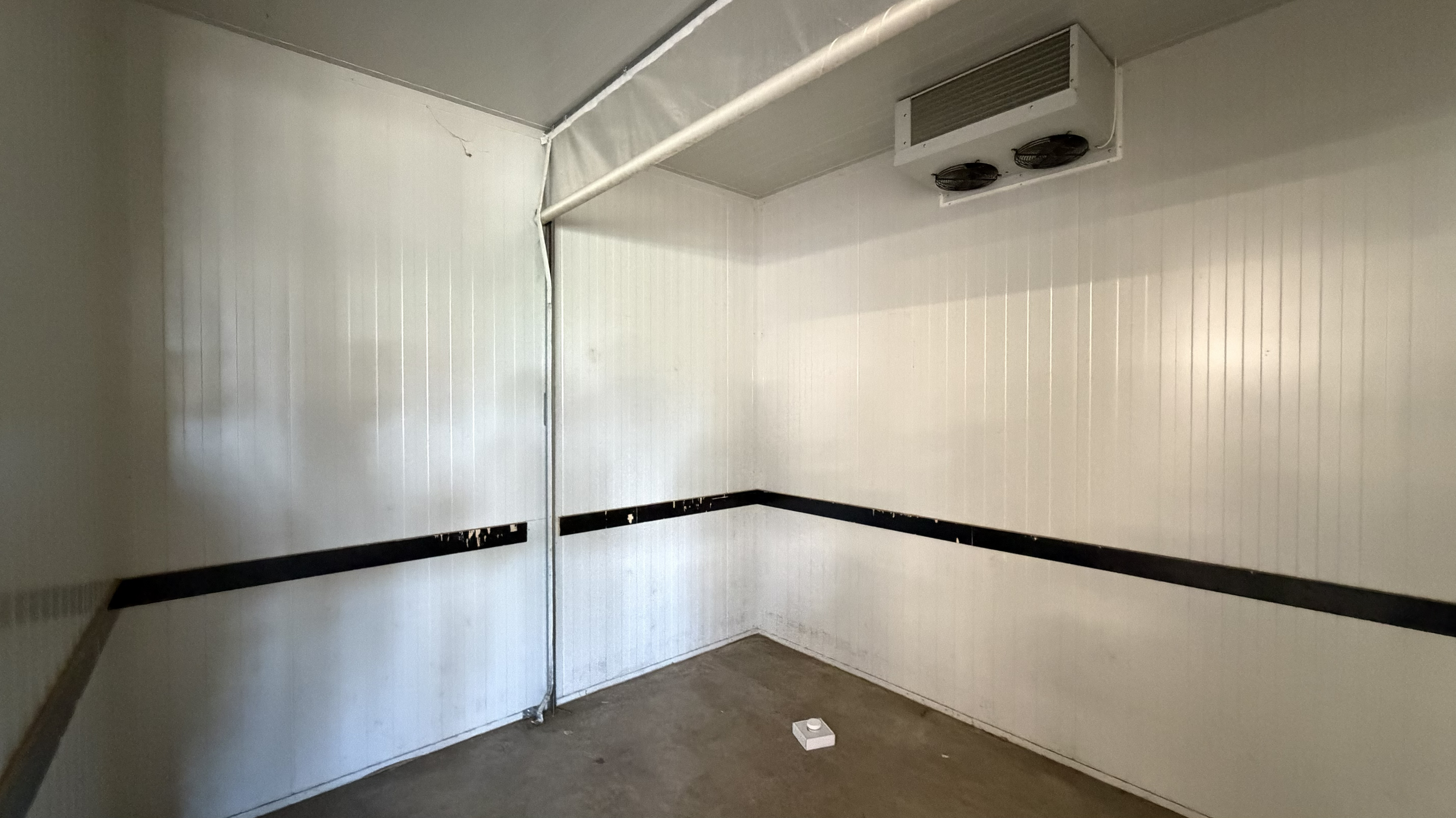 Cooling room 31.50  m³ / 10.5 m²