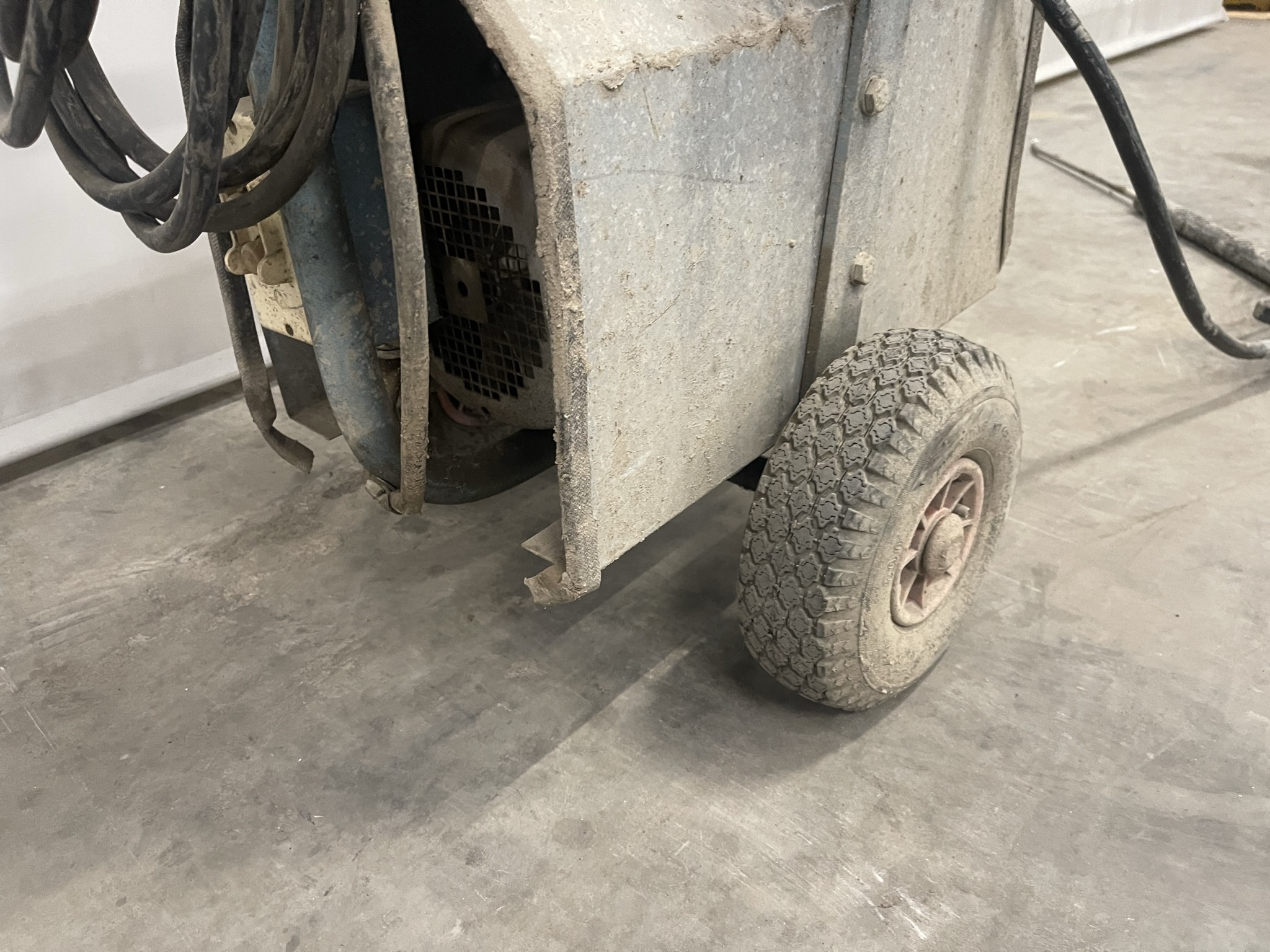 Spuitwagen met slanghaspel