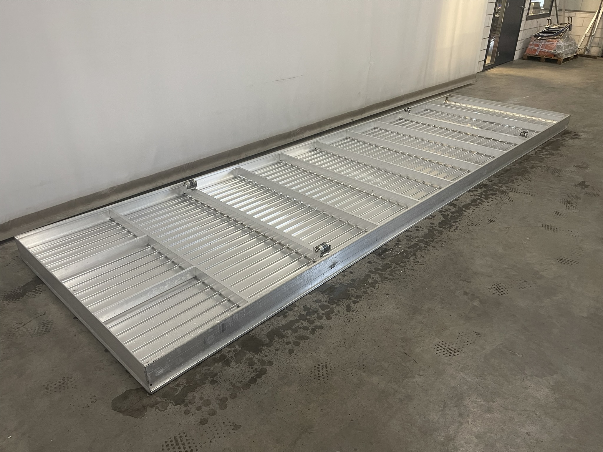 Aluminium rolcontainers met aluminium eb- en vloedbodem
