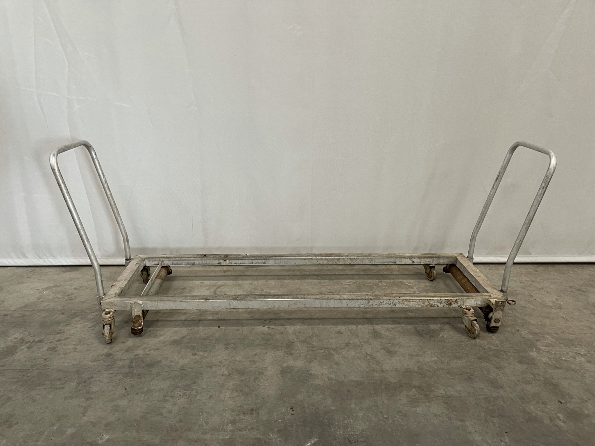 Pipe rail harvesting trolleys