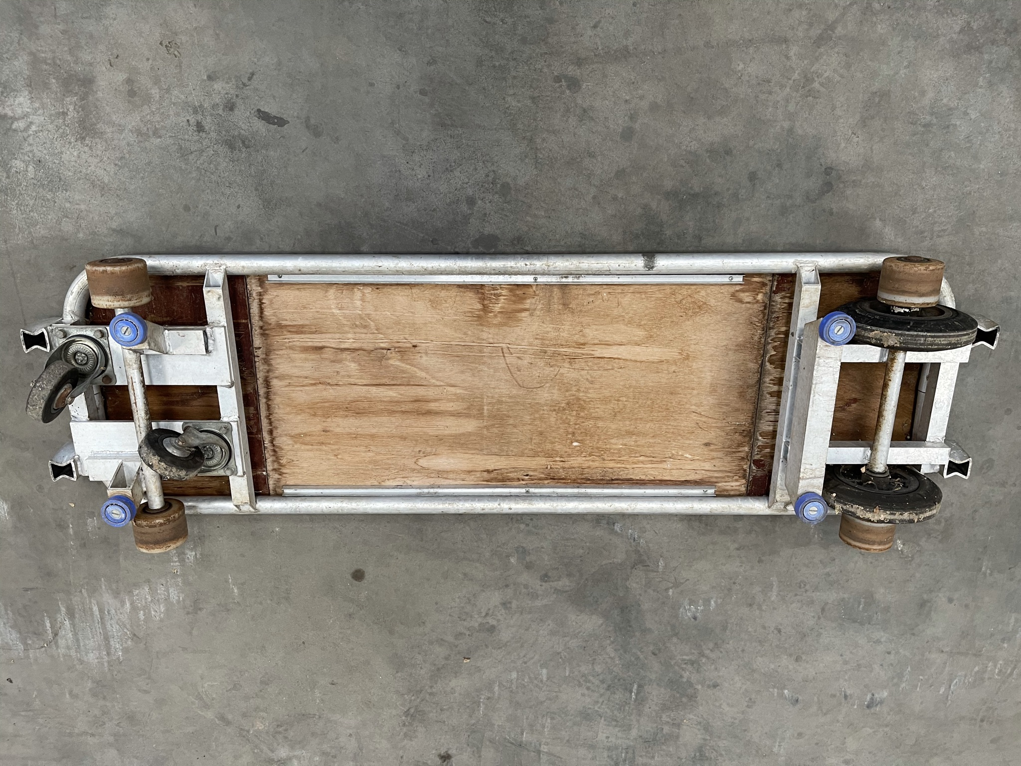 Buisrail oogstwagens