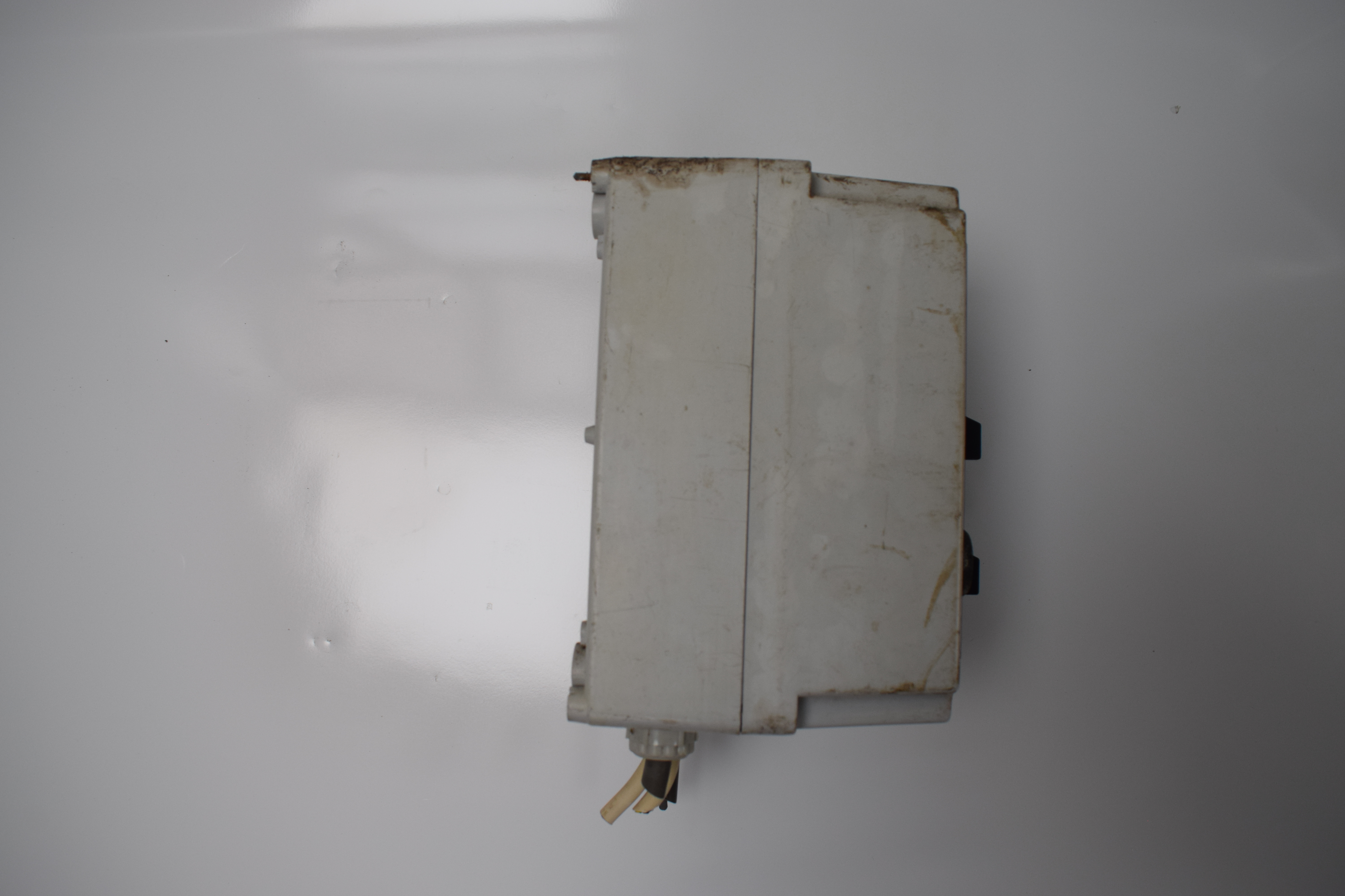 Screening switch boxes