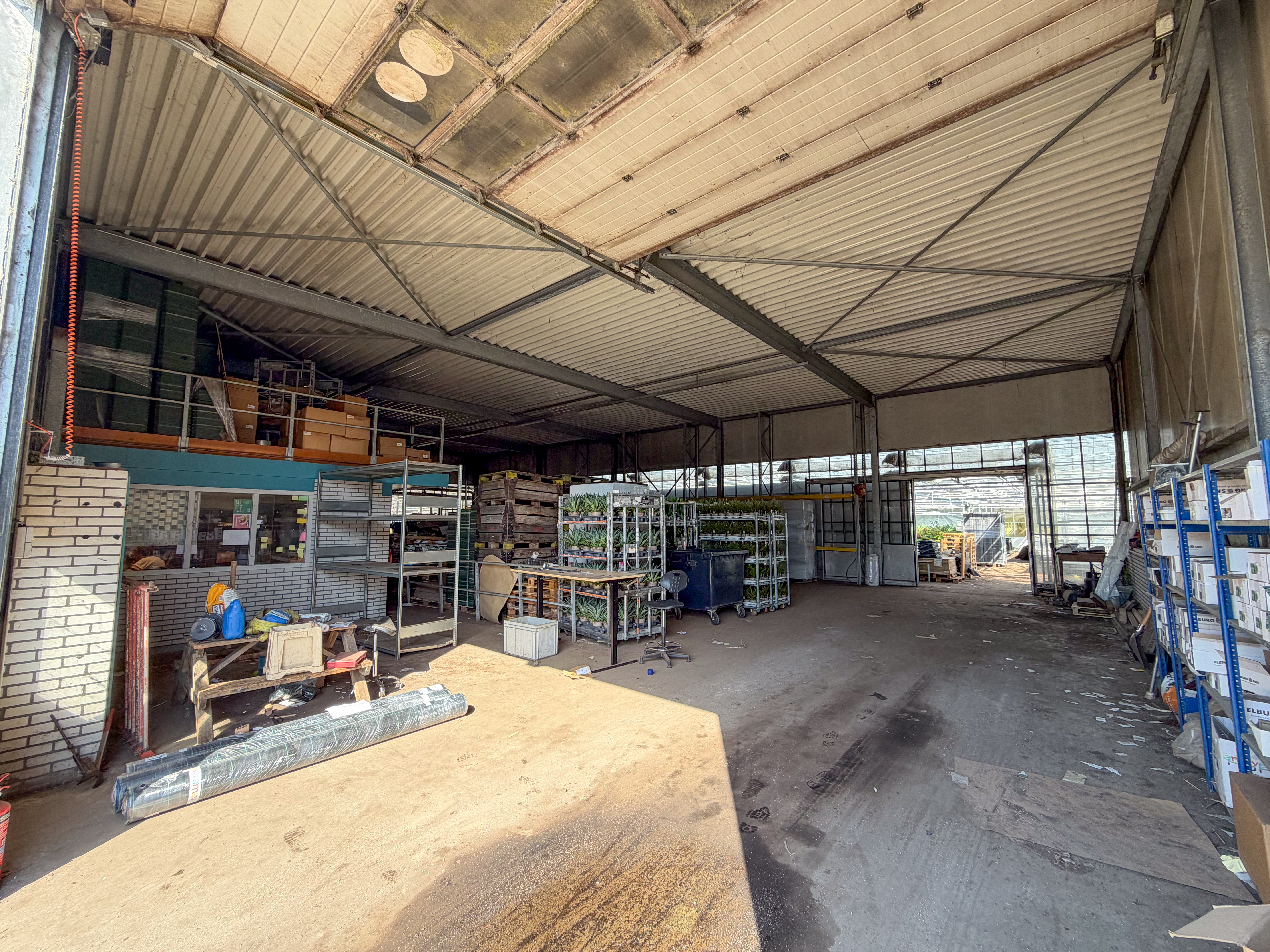 Business space 398 m²