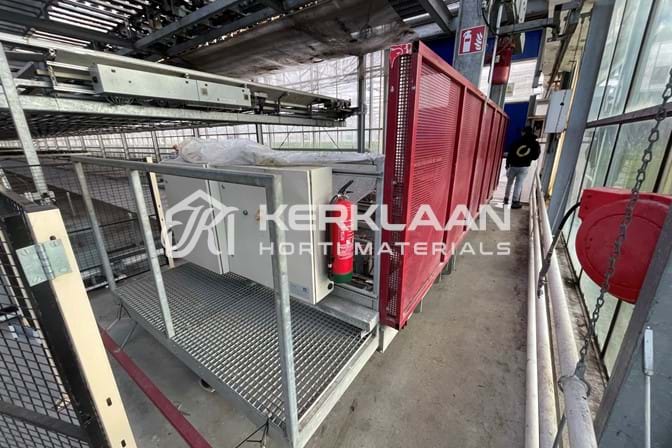 Automatic container transport trolley