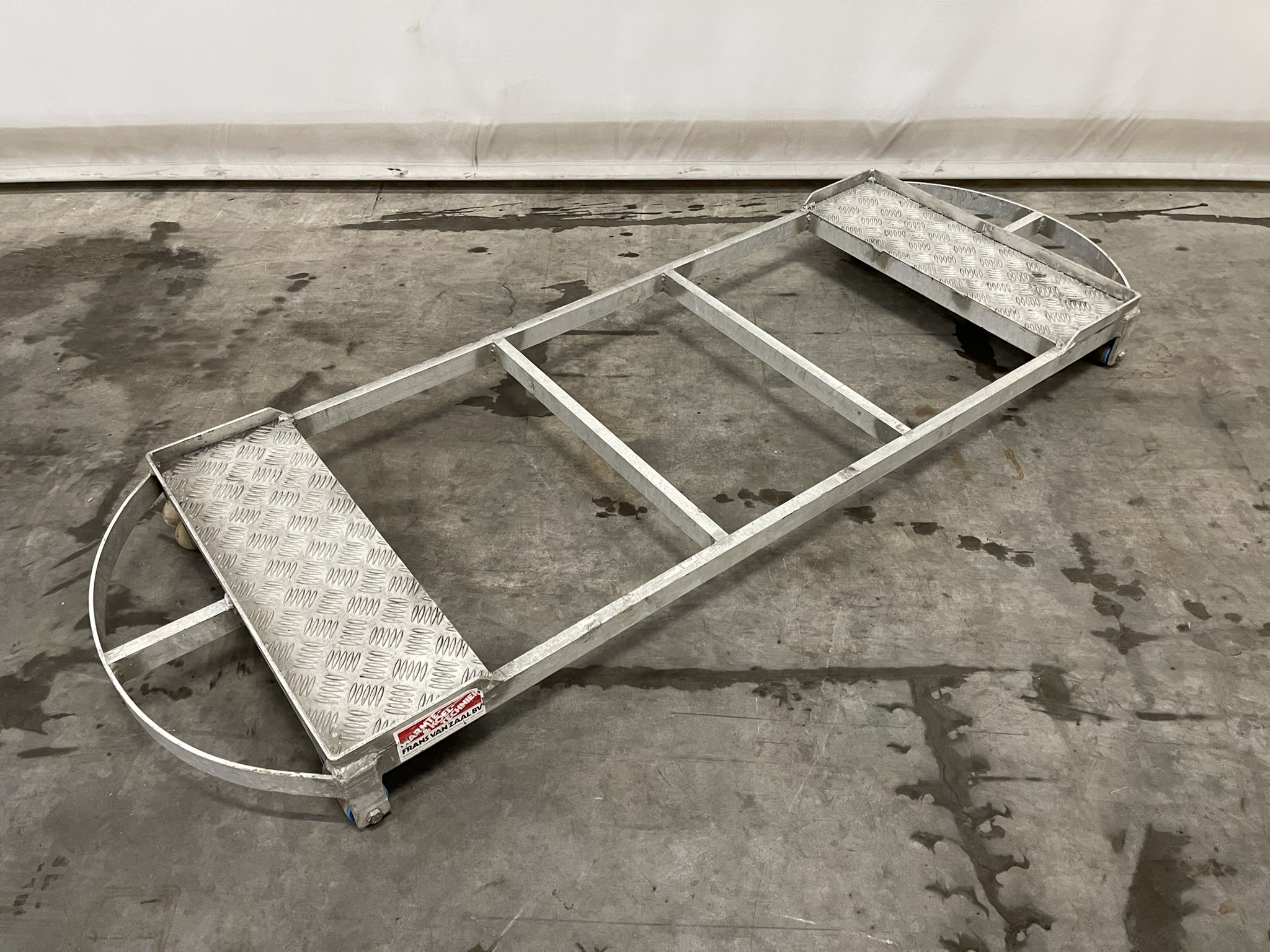 Pipe rail harvesting trolleys