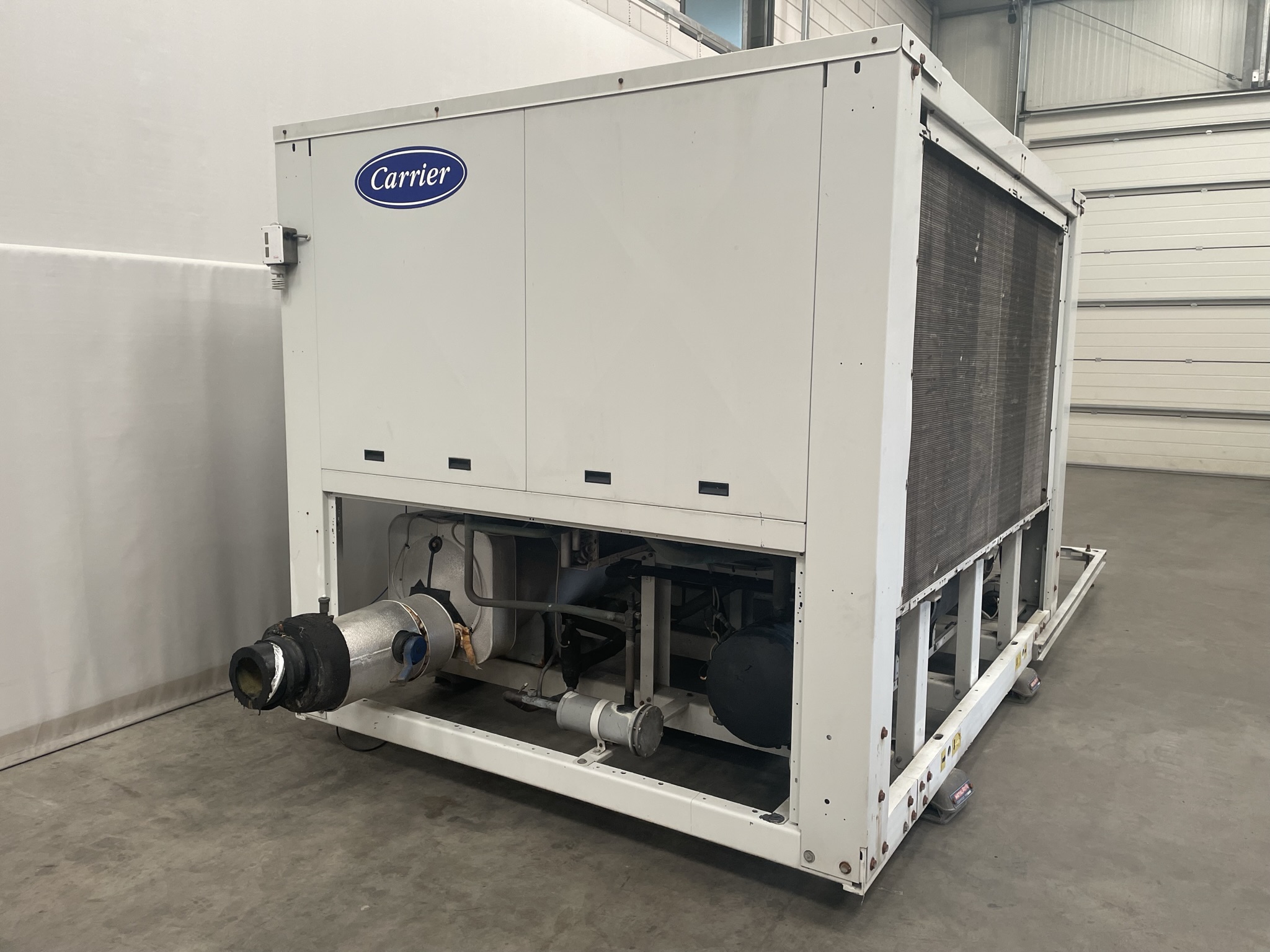 Carrier cooling installation