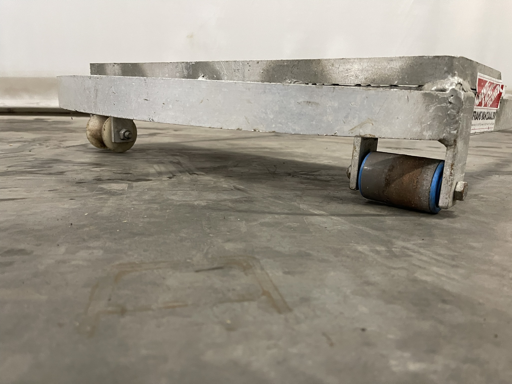 Pipe rail harvesting trolleys