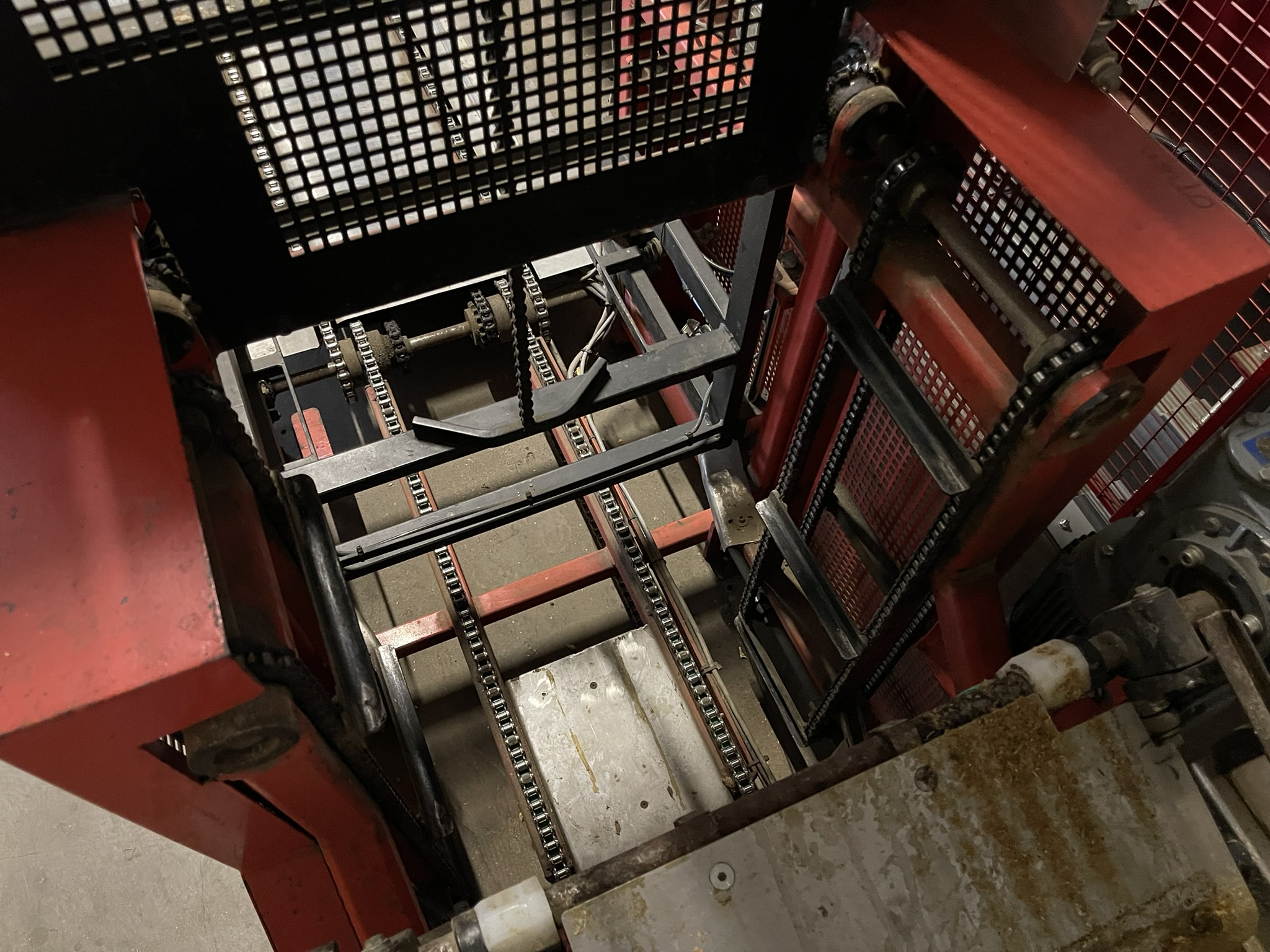 Destacker & Aweta Crate tipper