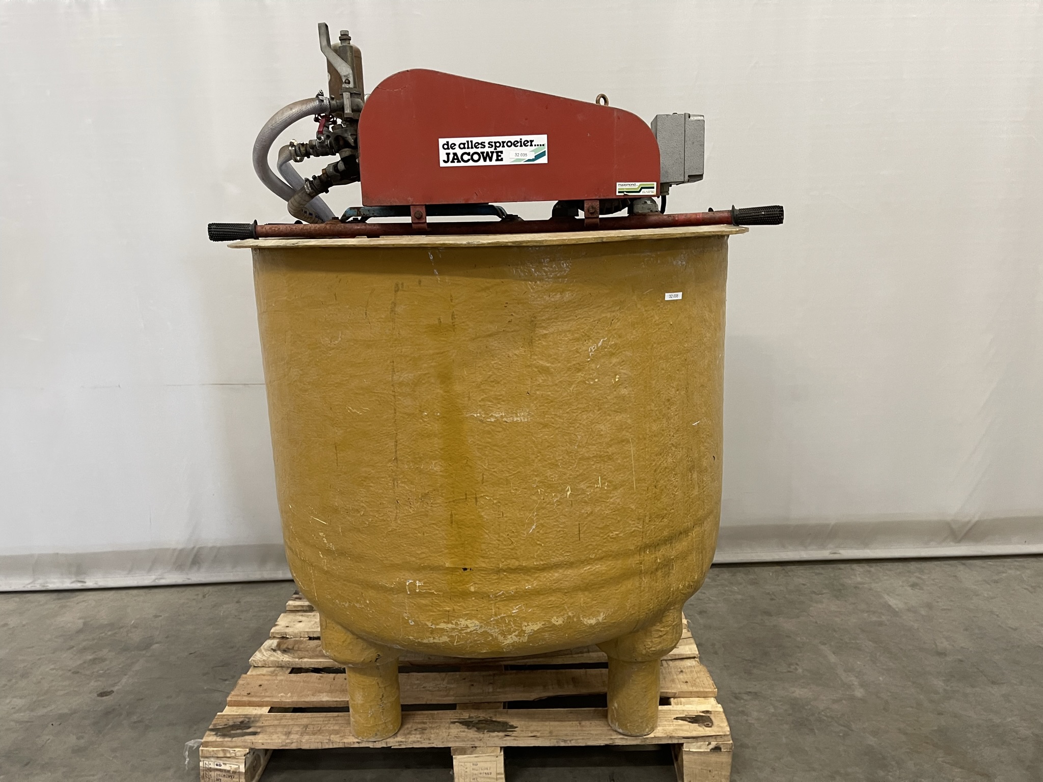 Pump incl. 650 liters barrel