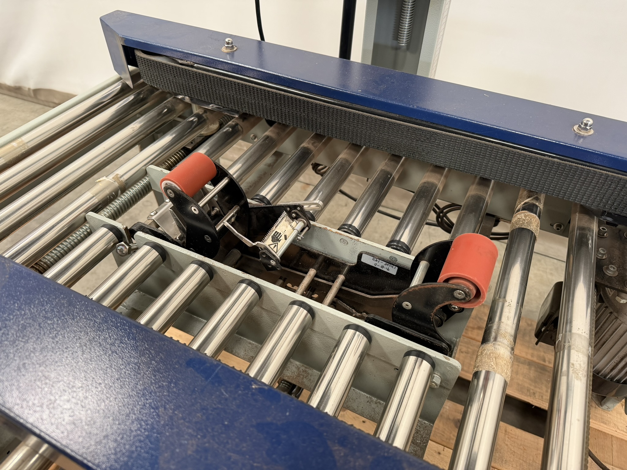 Youngsunpack Europe dozensluitmachine