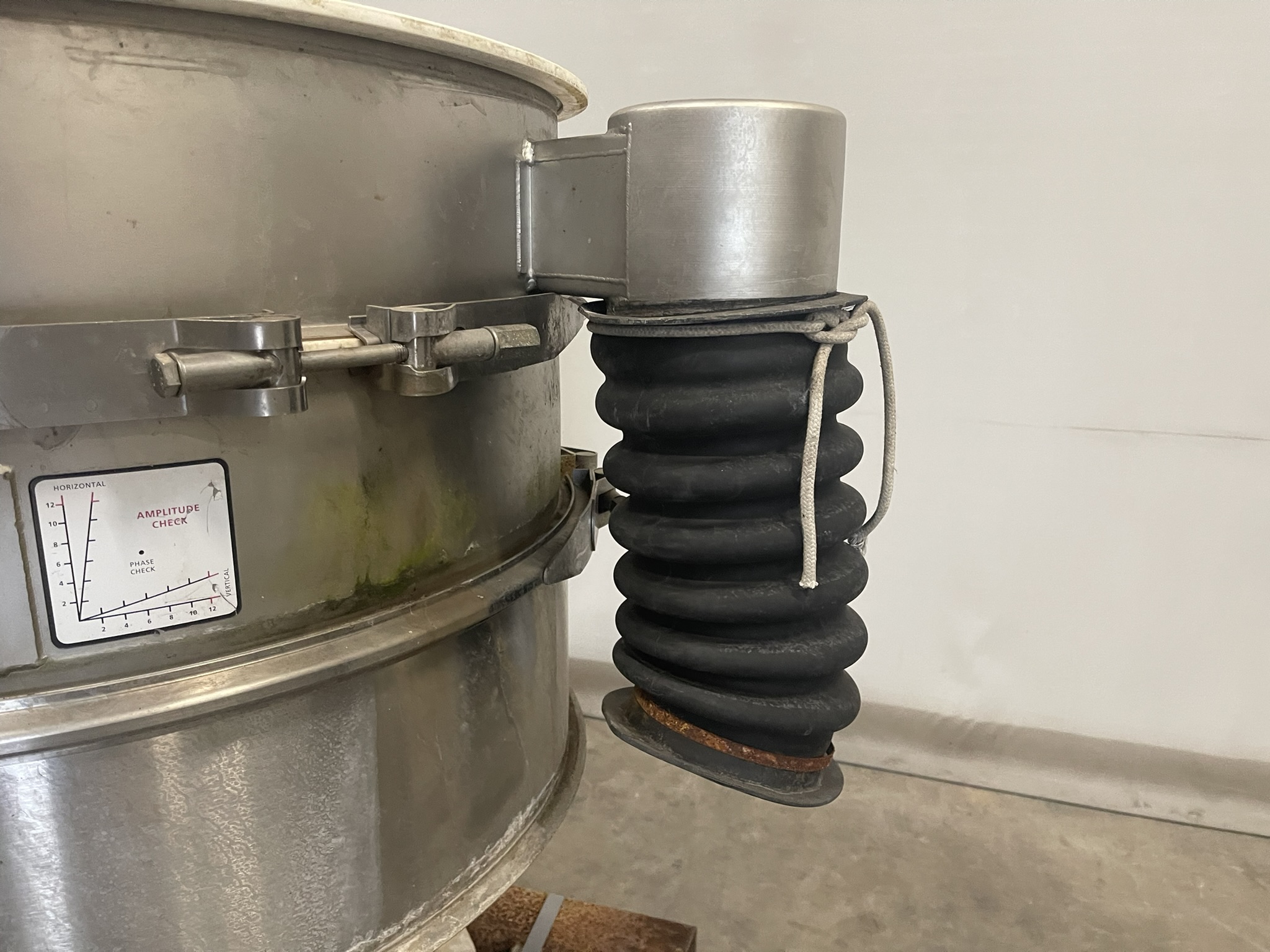 Amkco BETA 750 vibrating sieve