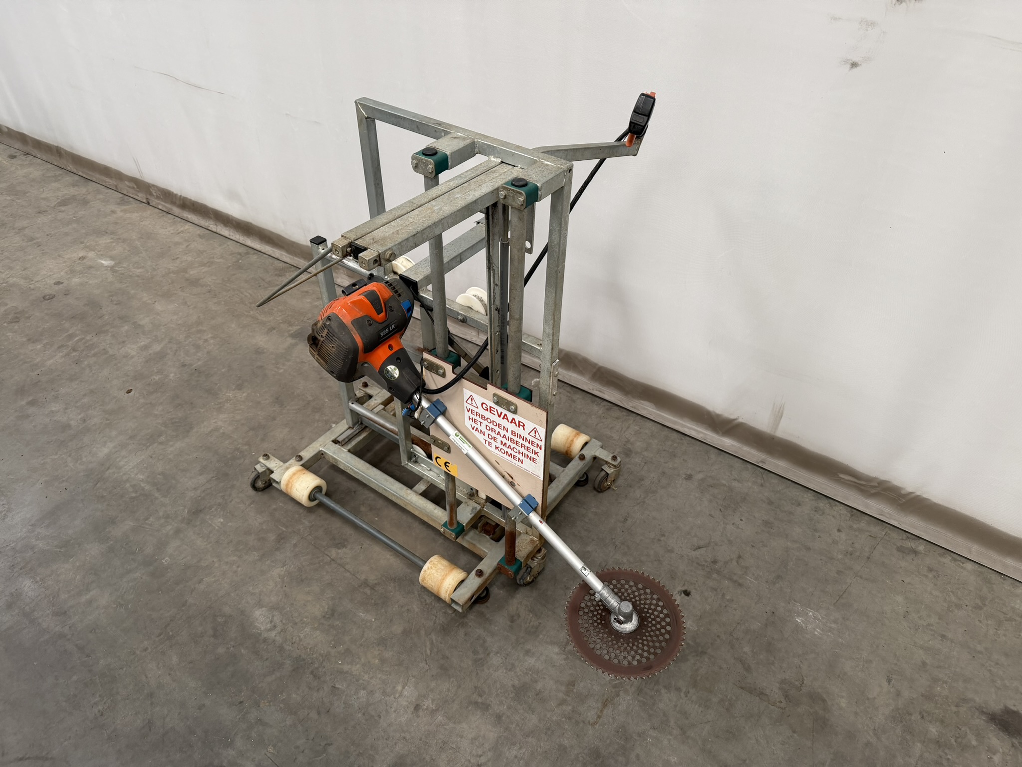 pipe rail log saw