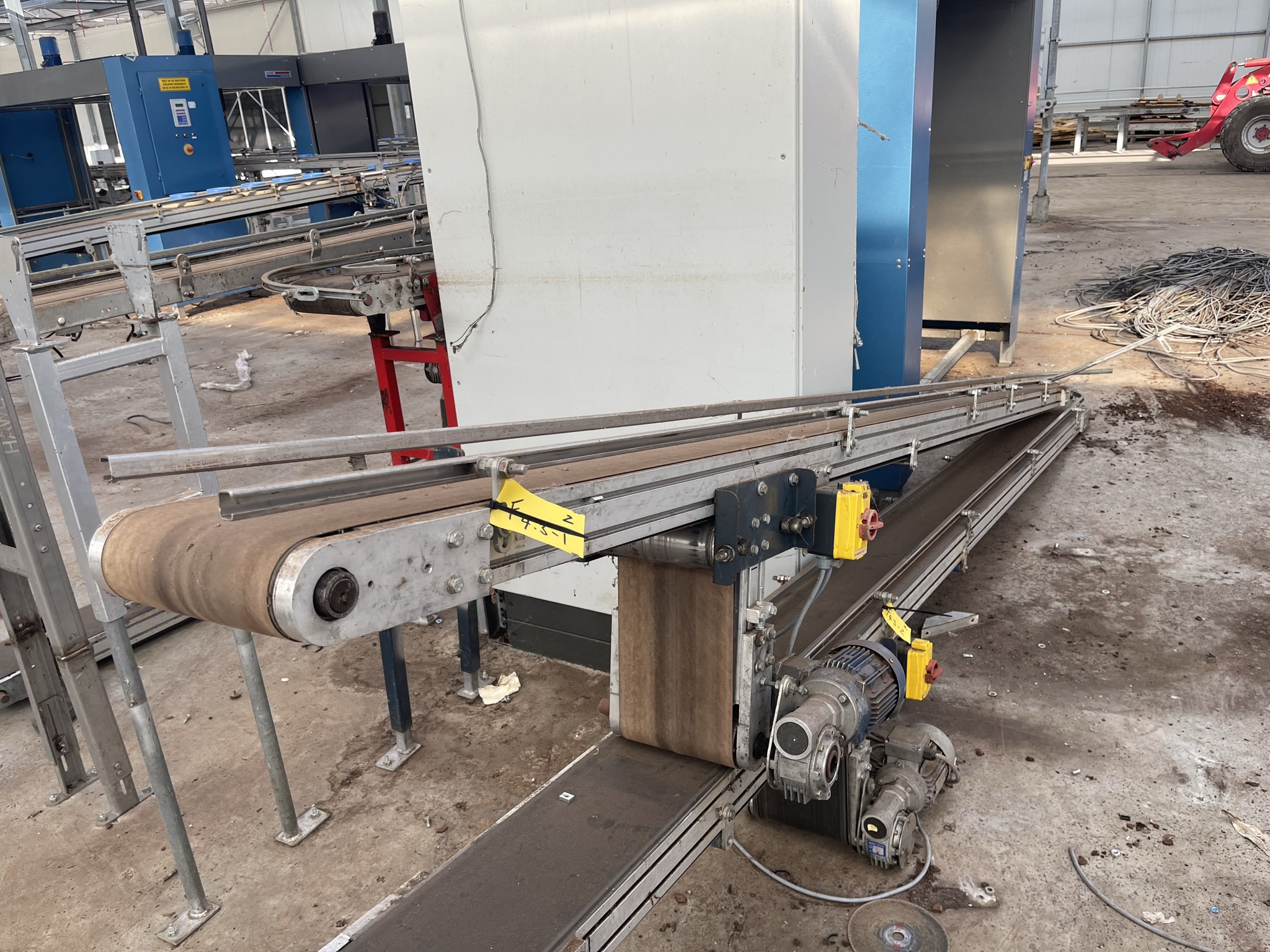 Flier conveyor belts