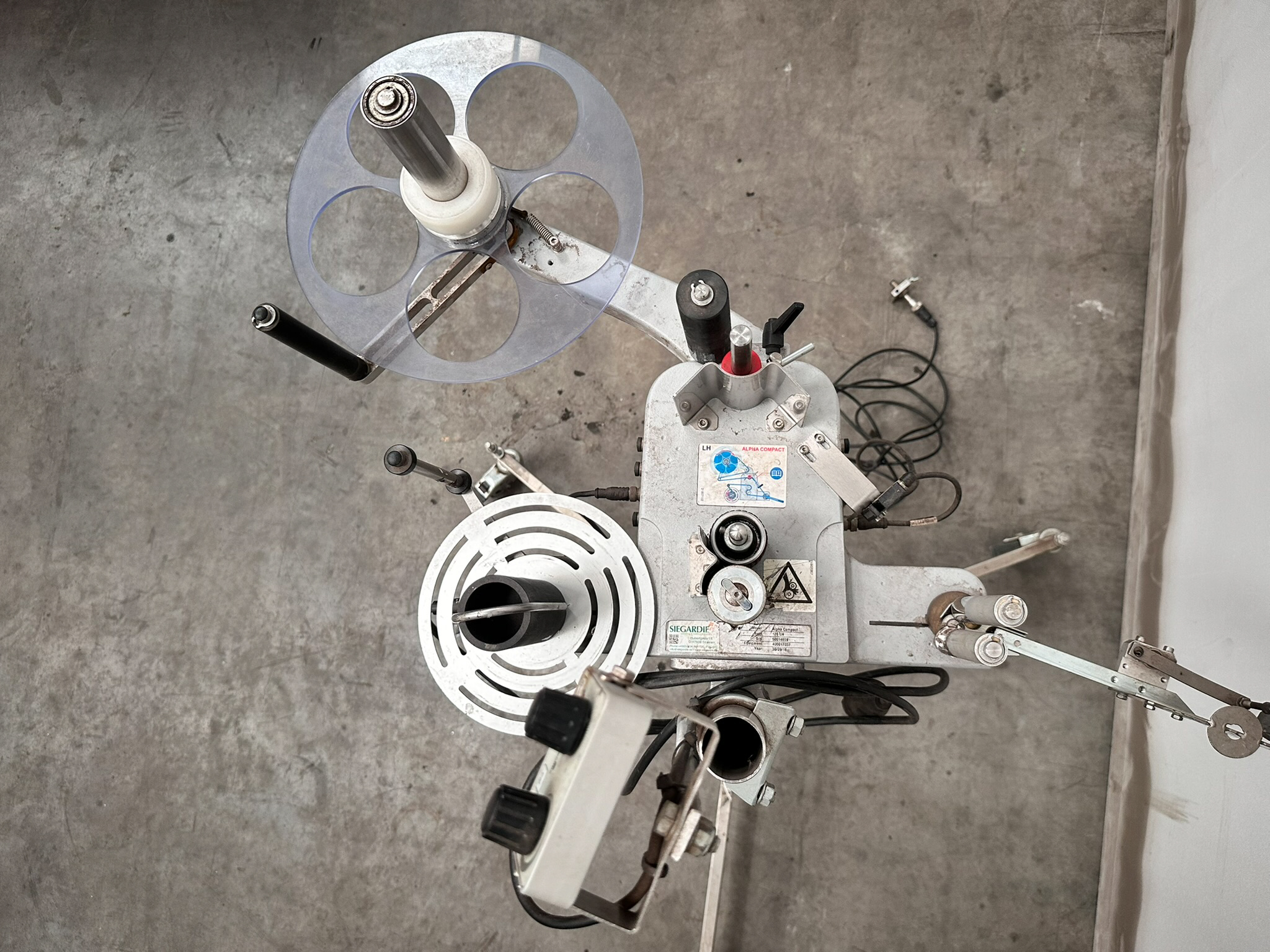 Etiket machine