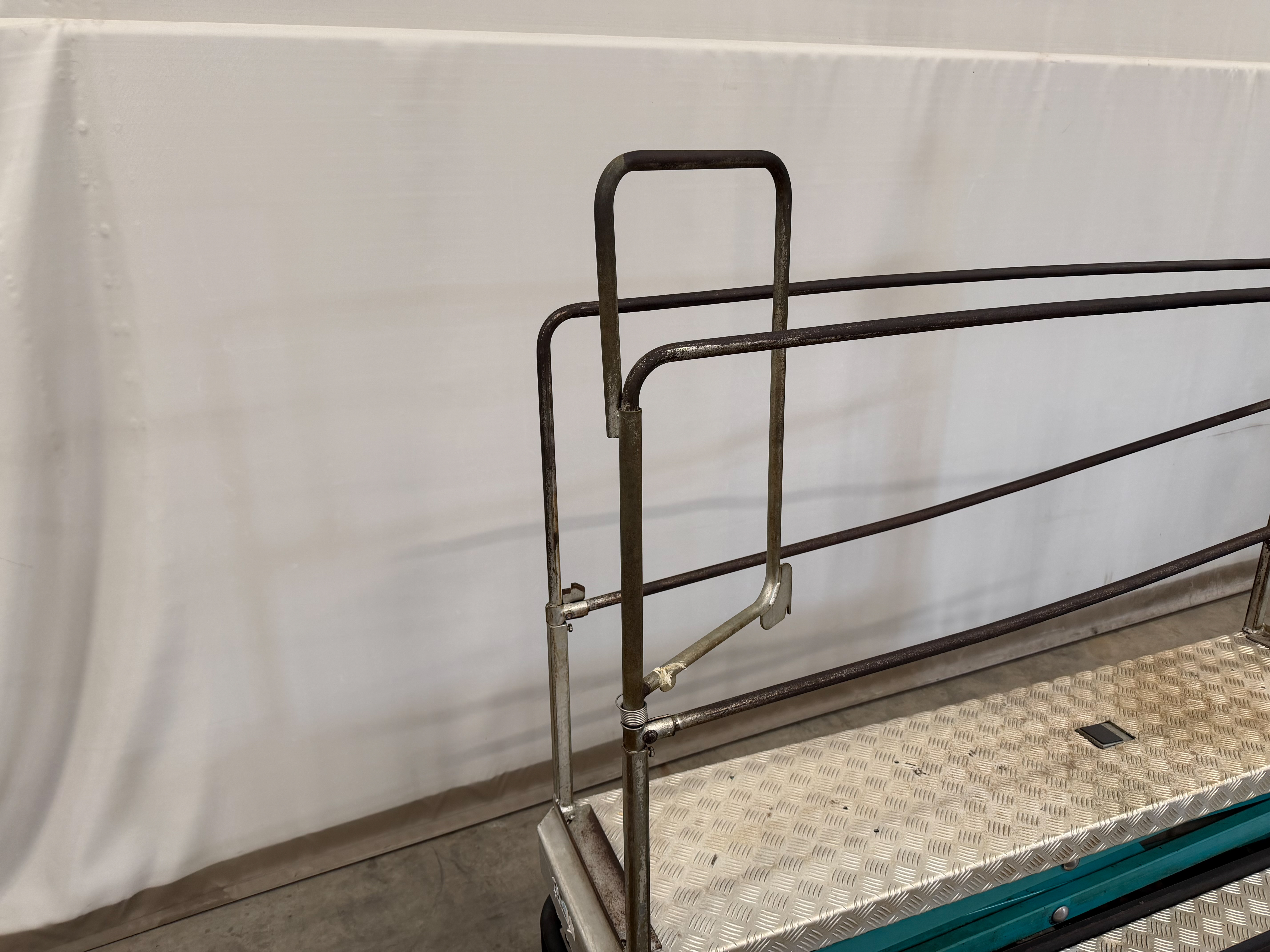 Berg buisrail hoogwerker