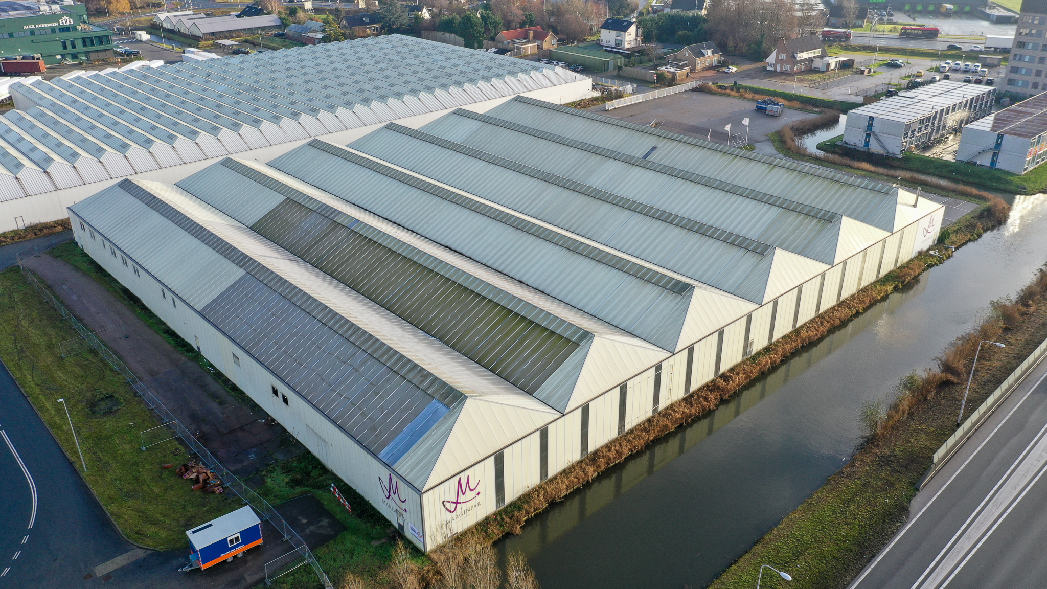 Breedkap kas 16.00 m 8.640 m²